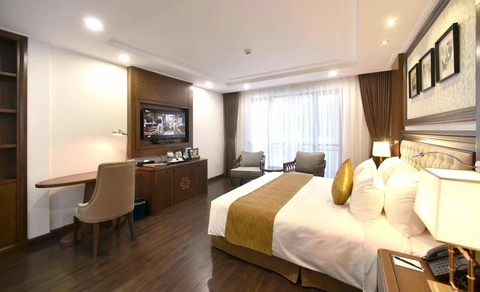 Bed in Garco Dragon Hotel 2