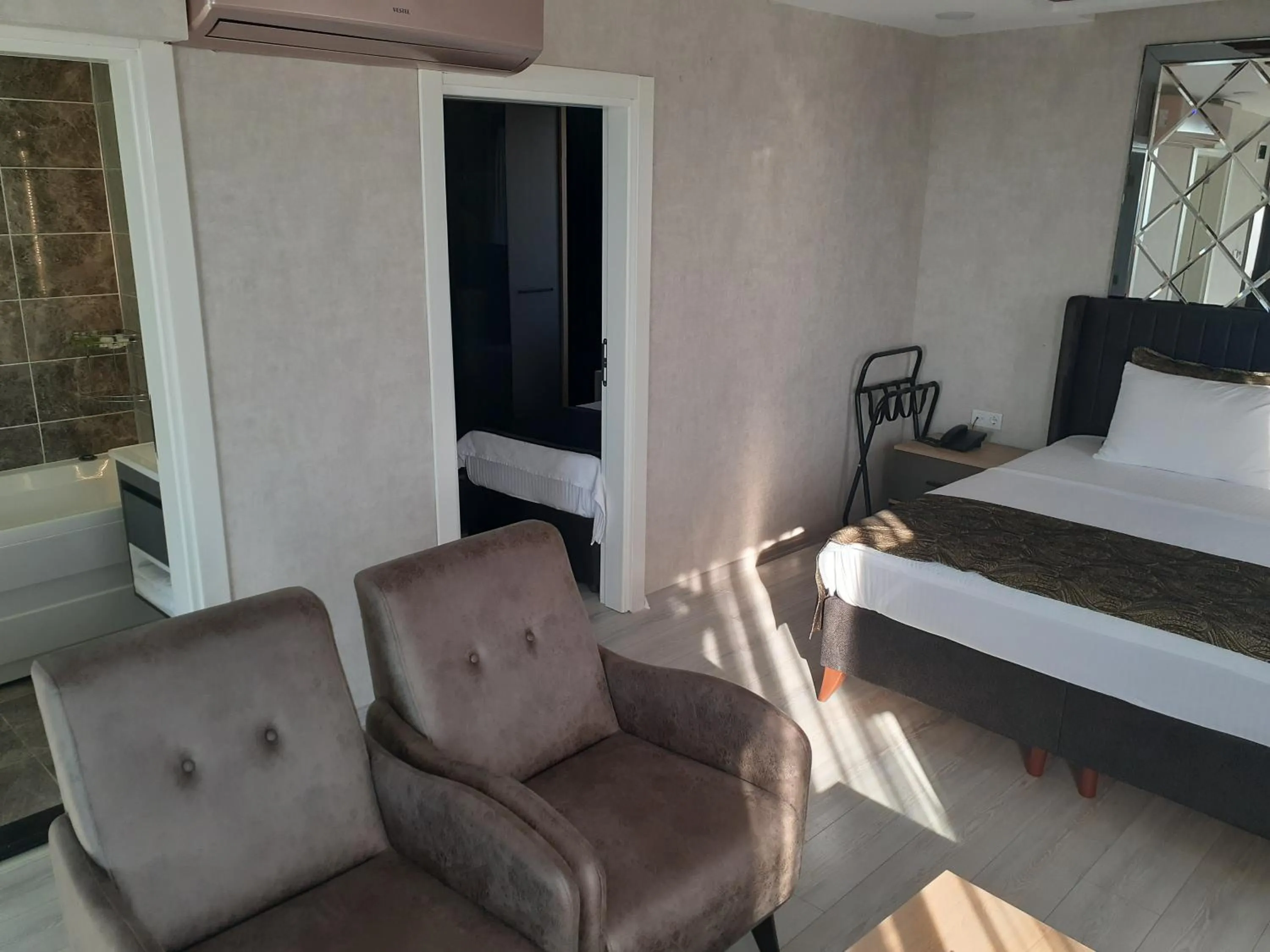 Bed in AKCAKOCA EFTELYA OTEl