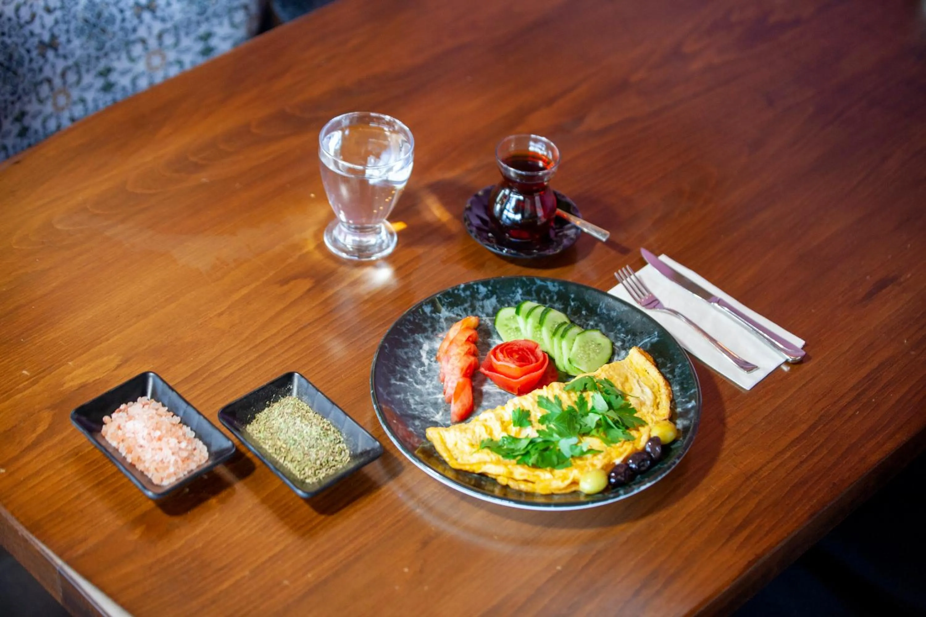 Restaurant/places to eat in AKCAKOCA EFTELYA OTEl