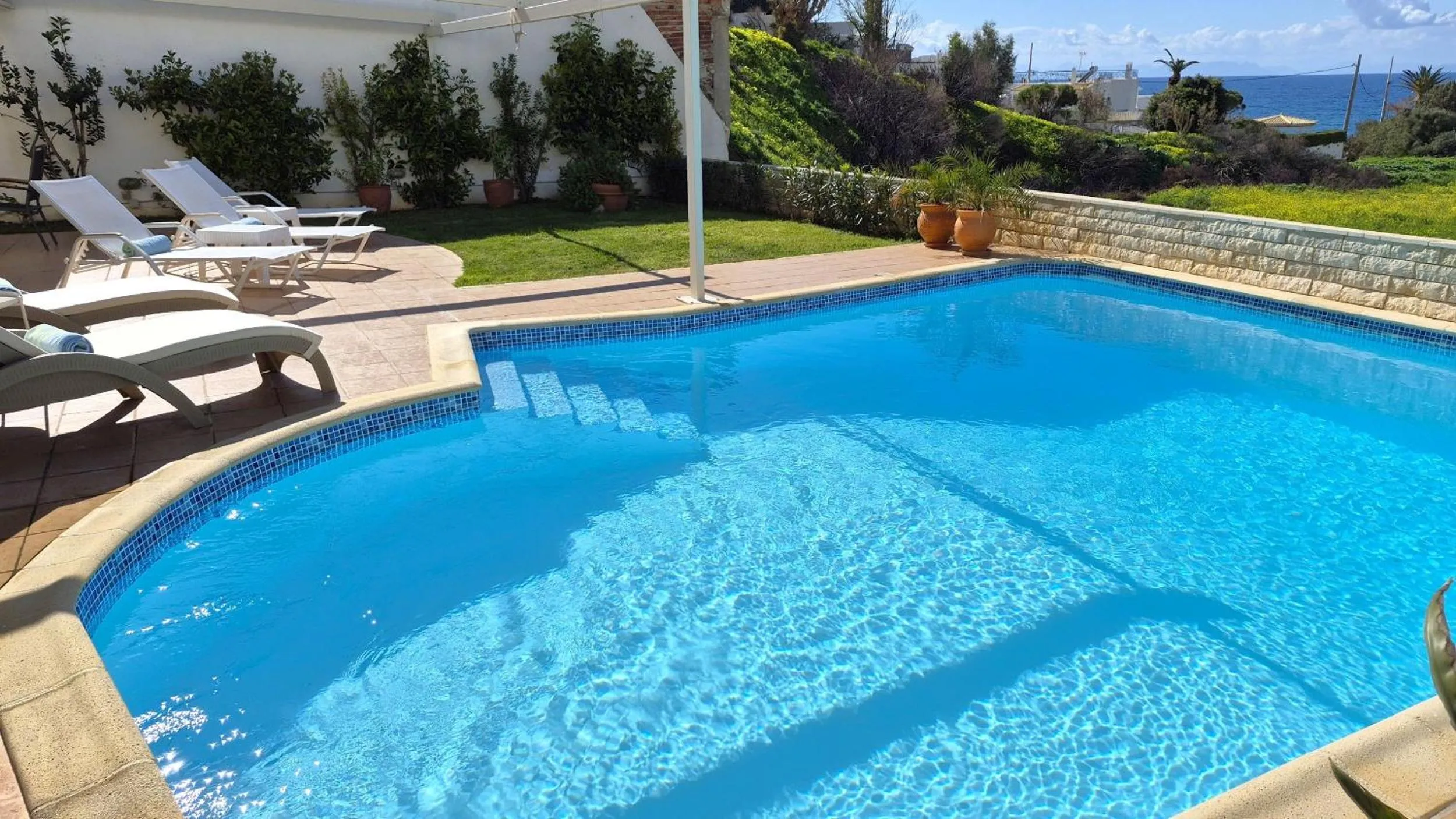 Holiday villa SUNJOY close to the beach