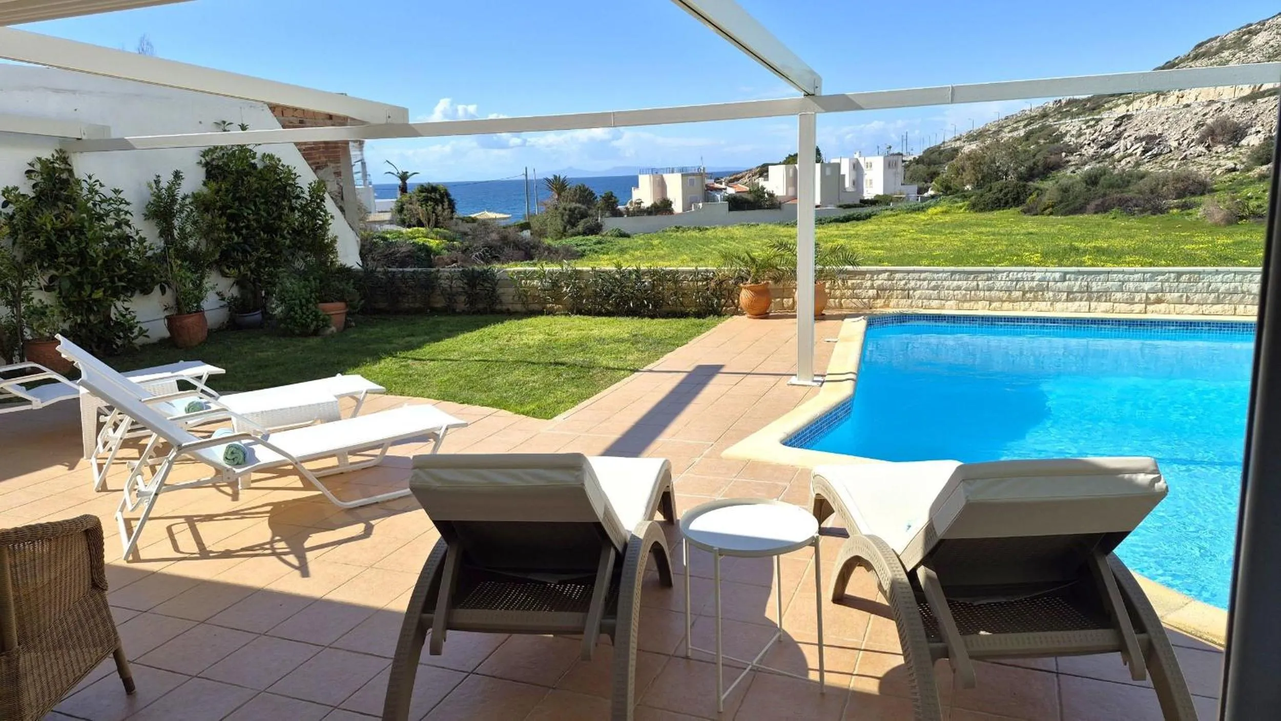 Holiday villa SUNJOY close to the beach