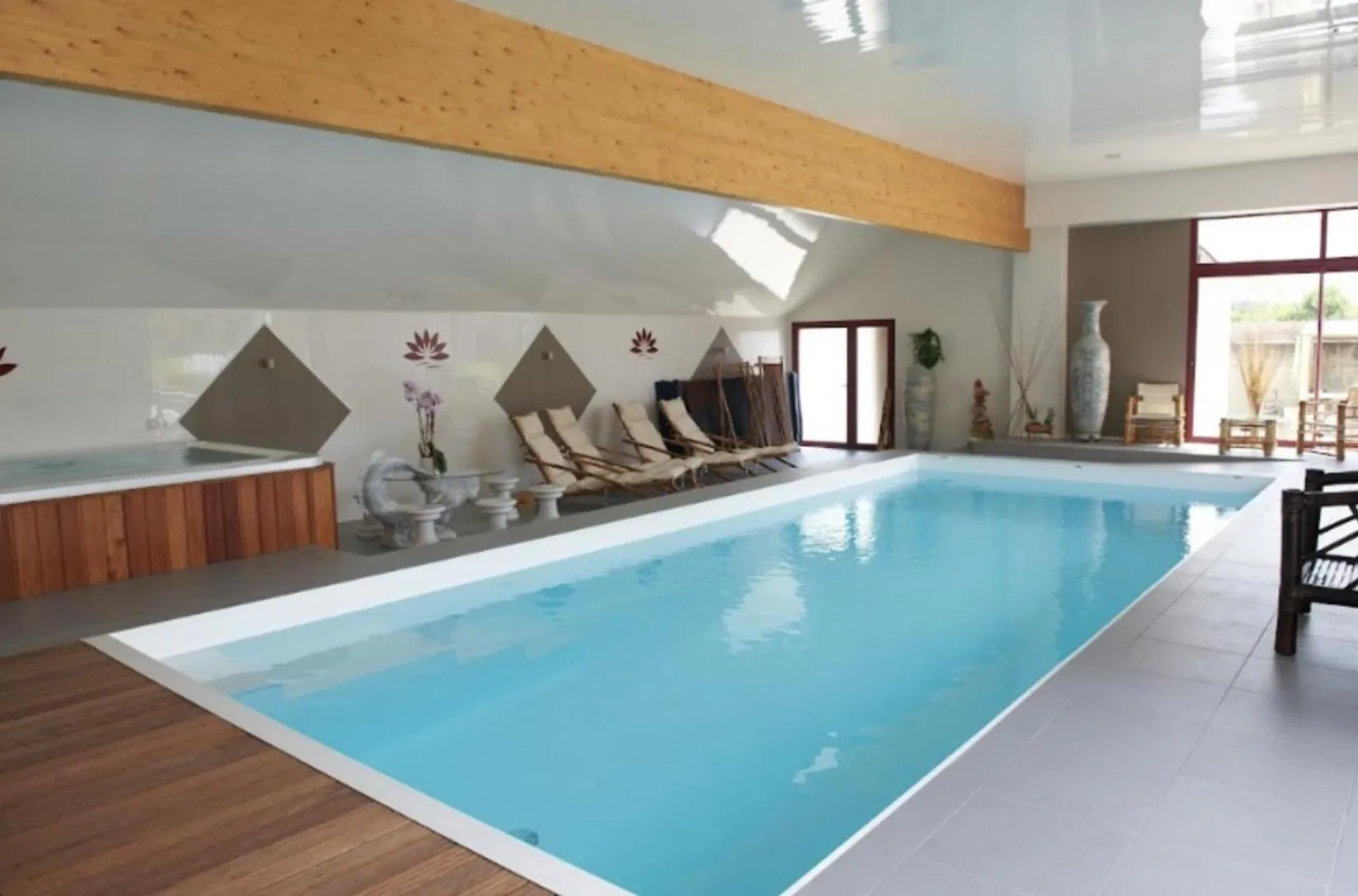 Swimming pool in Domaine de Kerzuat