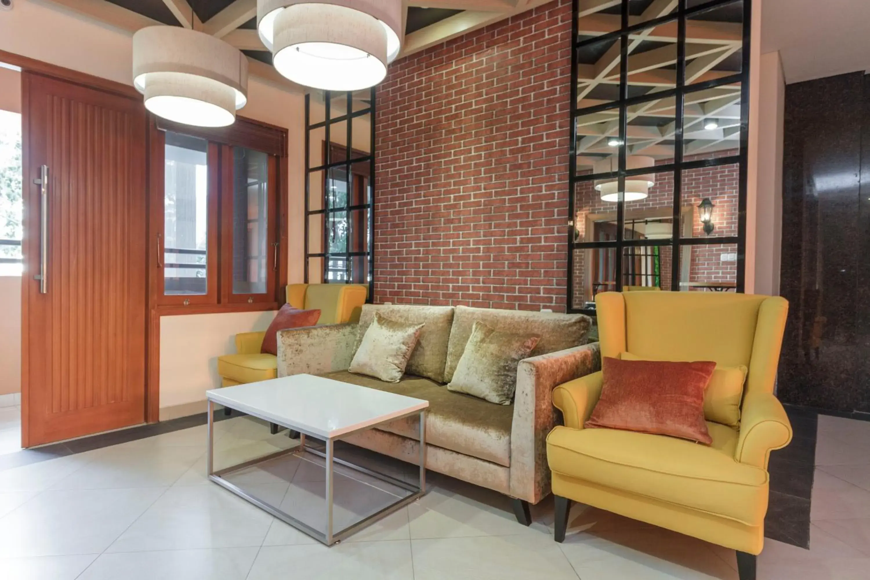 Lobby or reception in RedDoorz Plus @ CBD Bintaro Lobby or reception in RedDoorz Plus @ CBD Bintaro