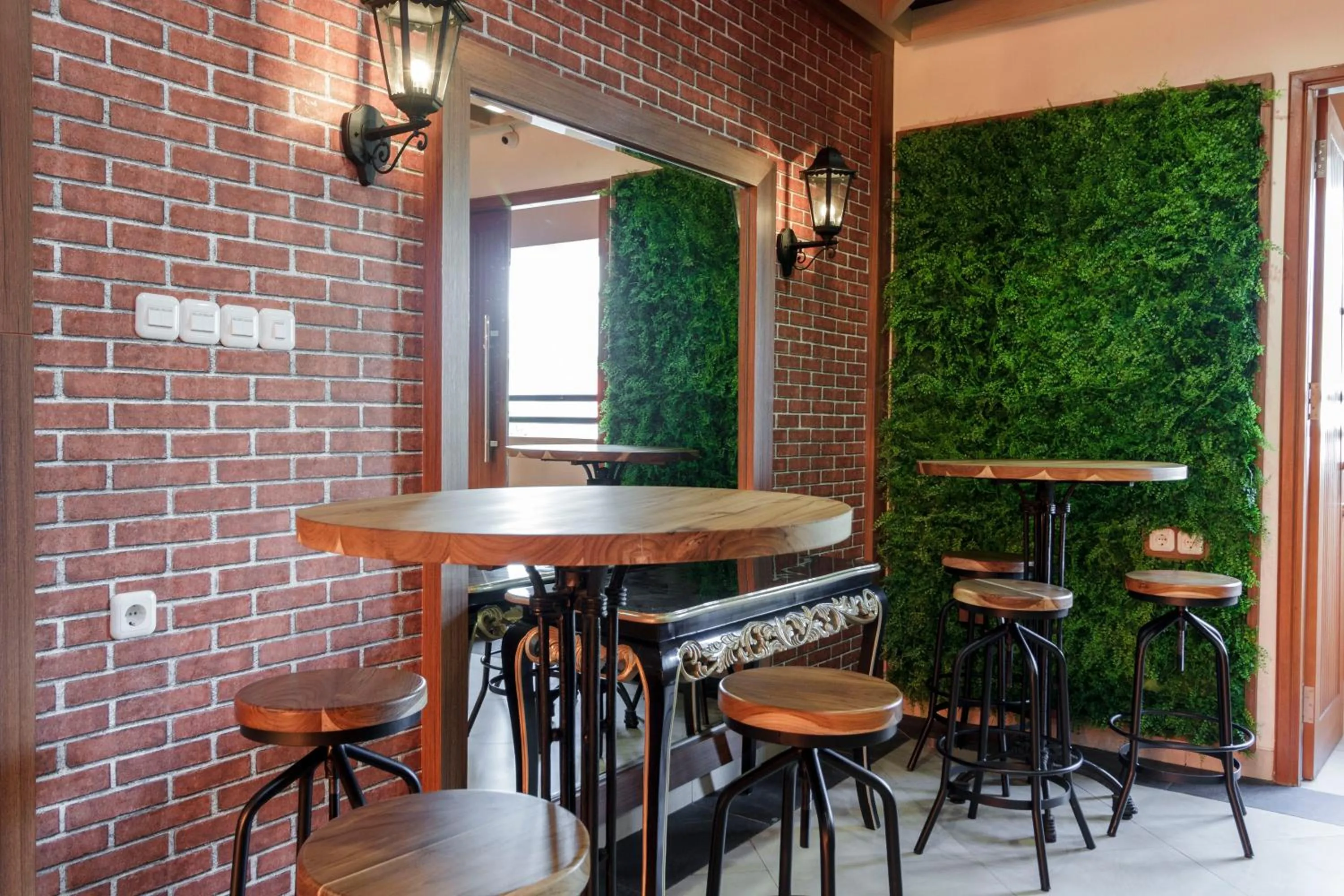 Lobby or reception in RedDoorz Plus @ CBD Bintaro