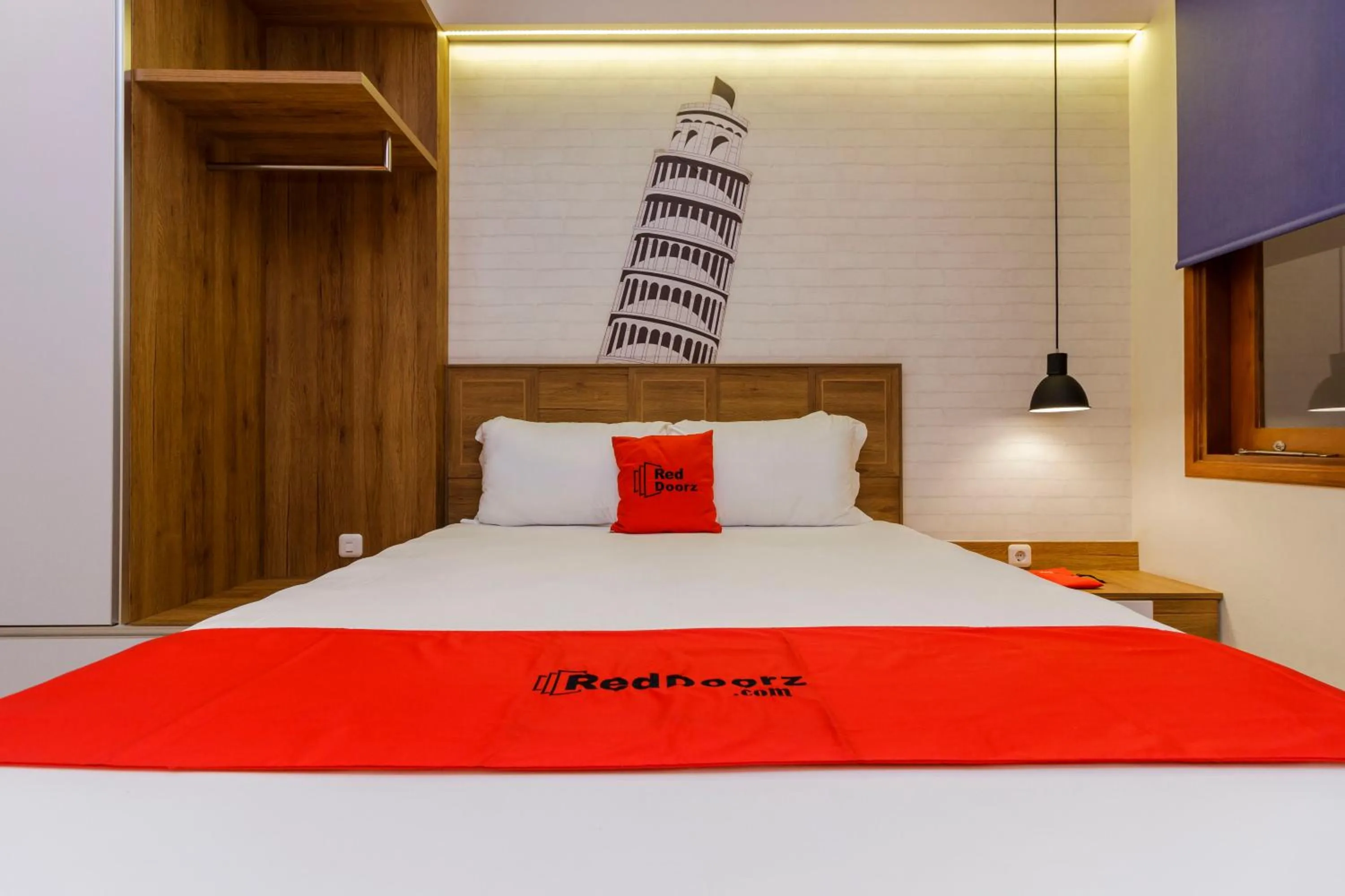 Bedroom, Bed in RedDoorz Plus @ CBD Bintaro