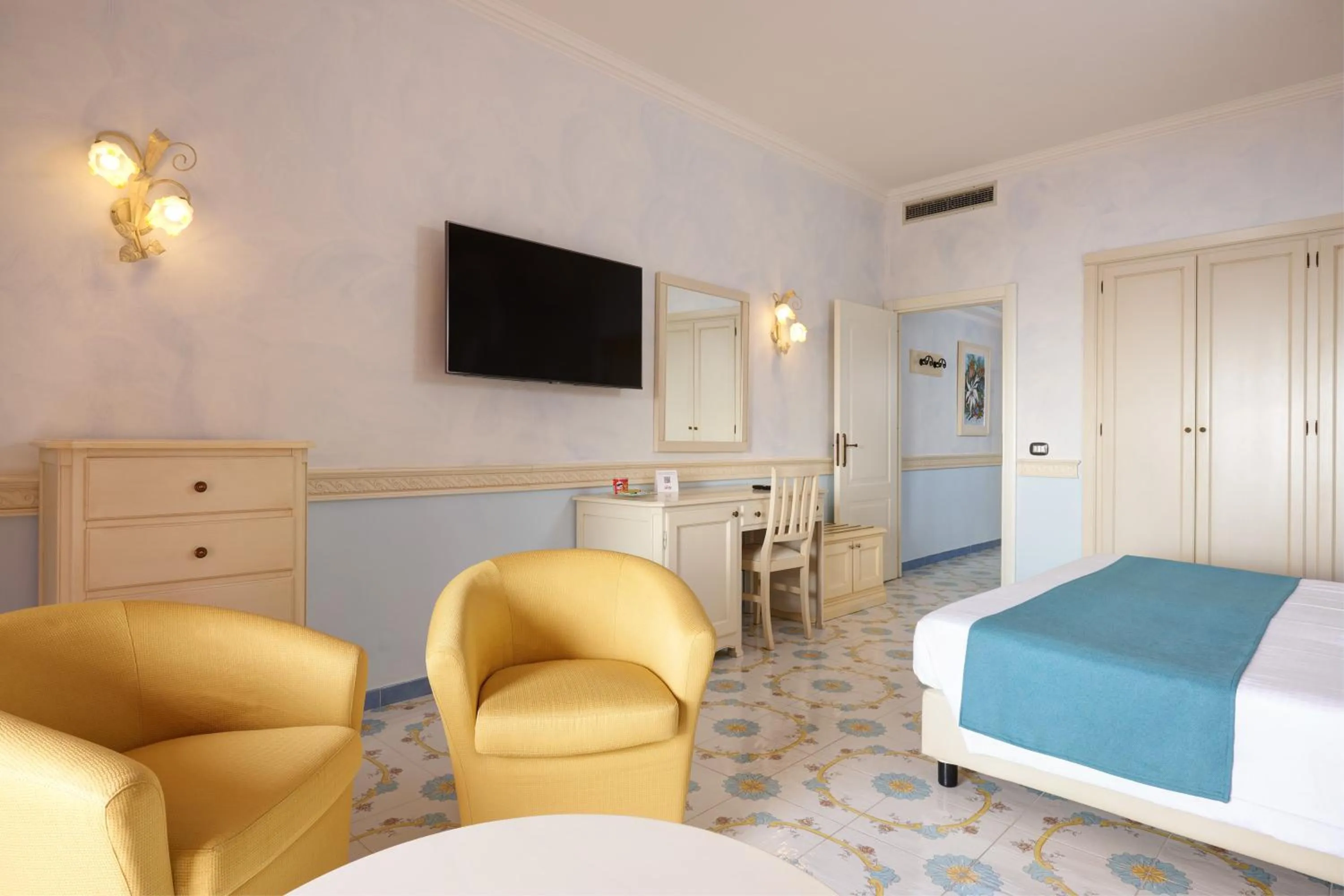 TV and multimedia, Bed in Hotel Hermitage