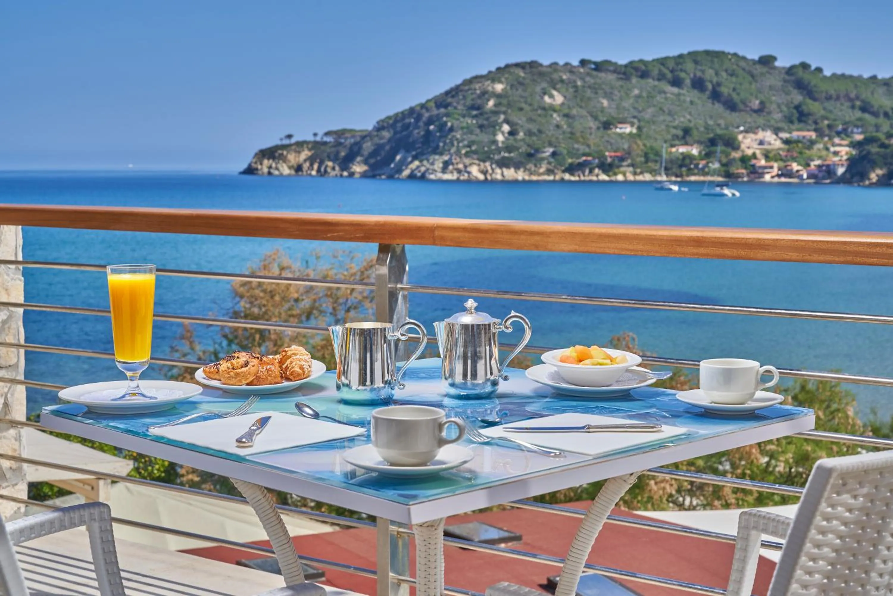 Breakfast in Hotel Hermitage