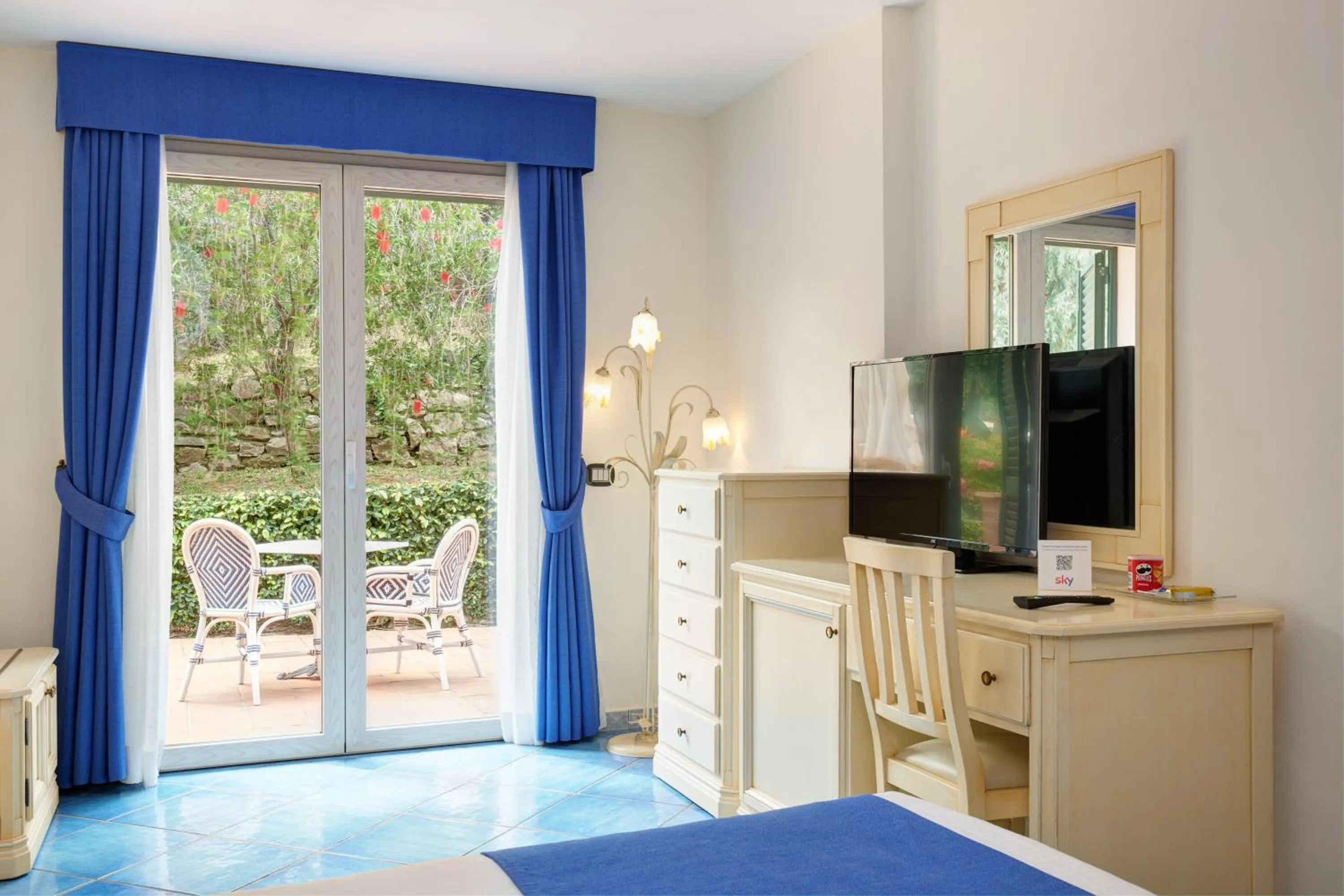 TV and multimedia in Hotel Hermitage