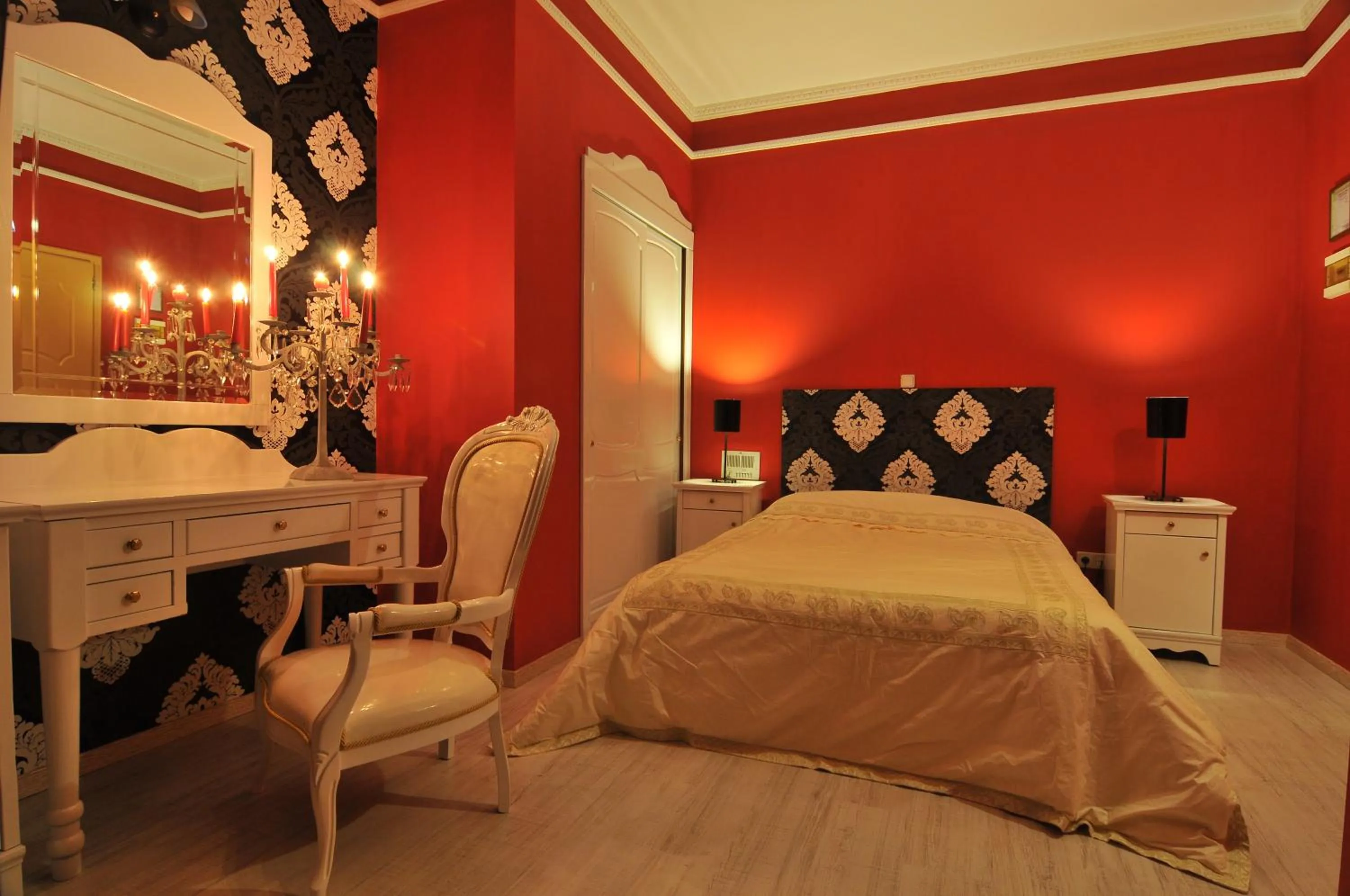 Photo of the whole room, Bed in Orfeas Classic