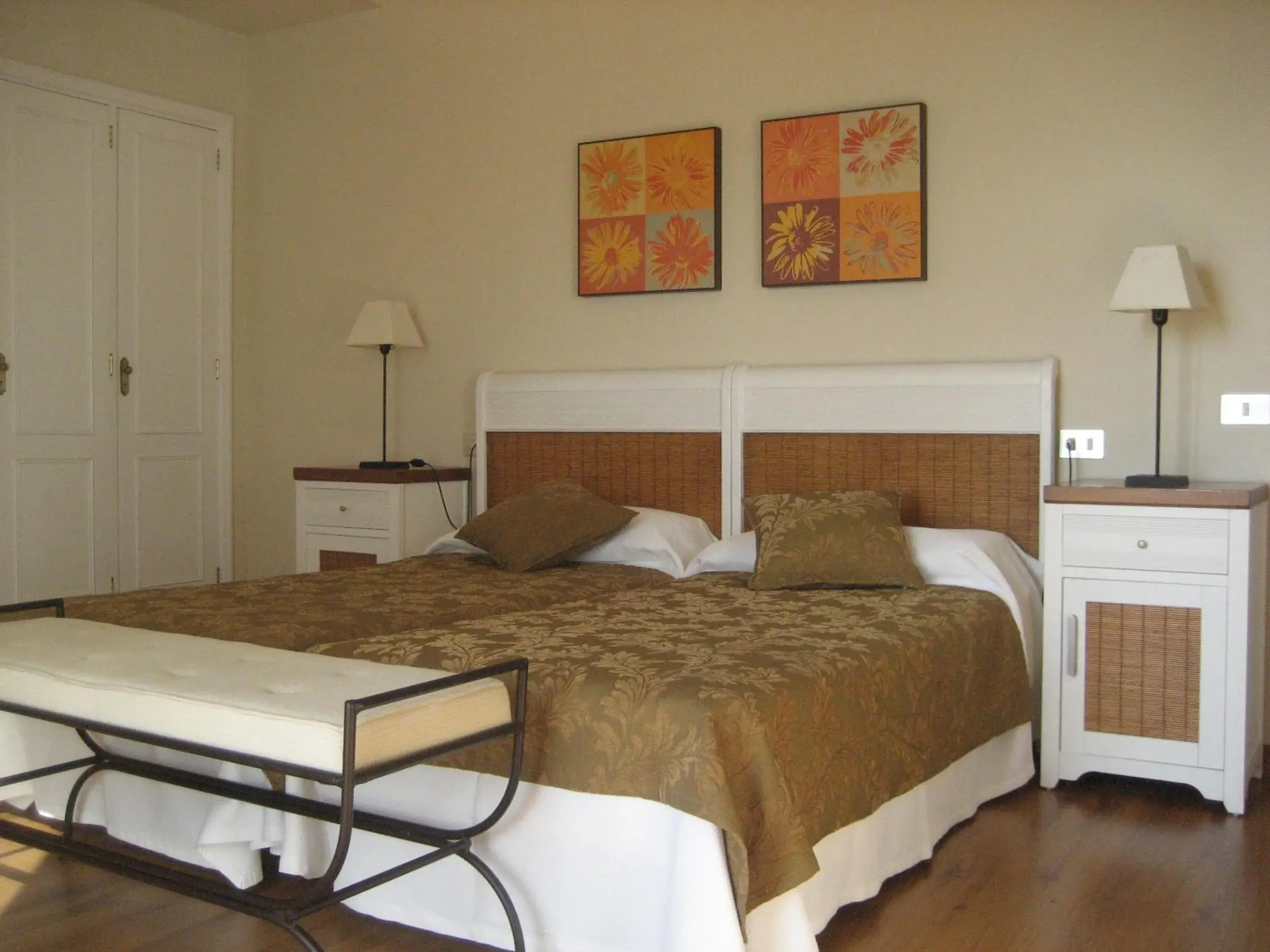 Standard Plus One-Bedroom Apartment in Apartamentos Bruja Standard Plus One-Bedroom Apartment in Apartamentos Bruja