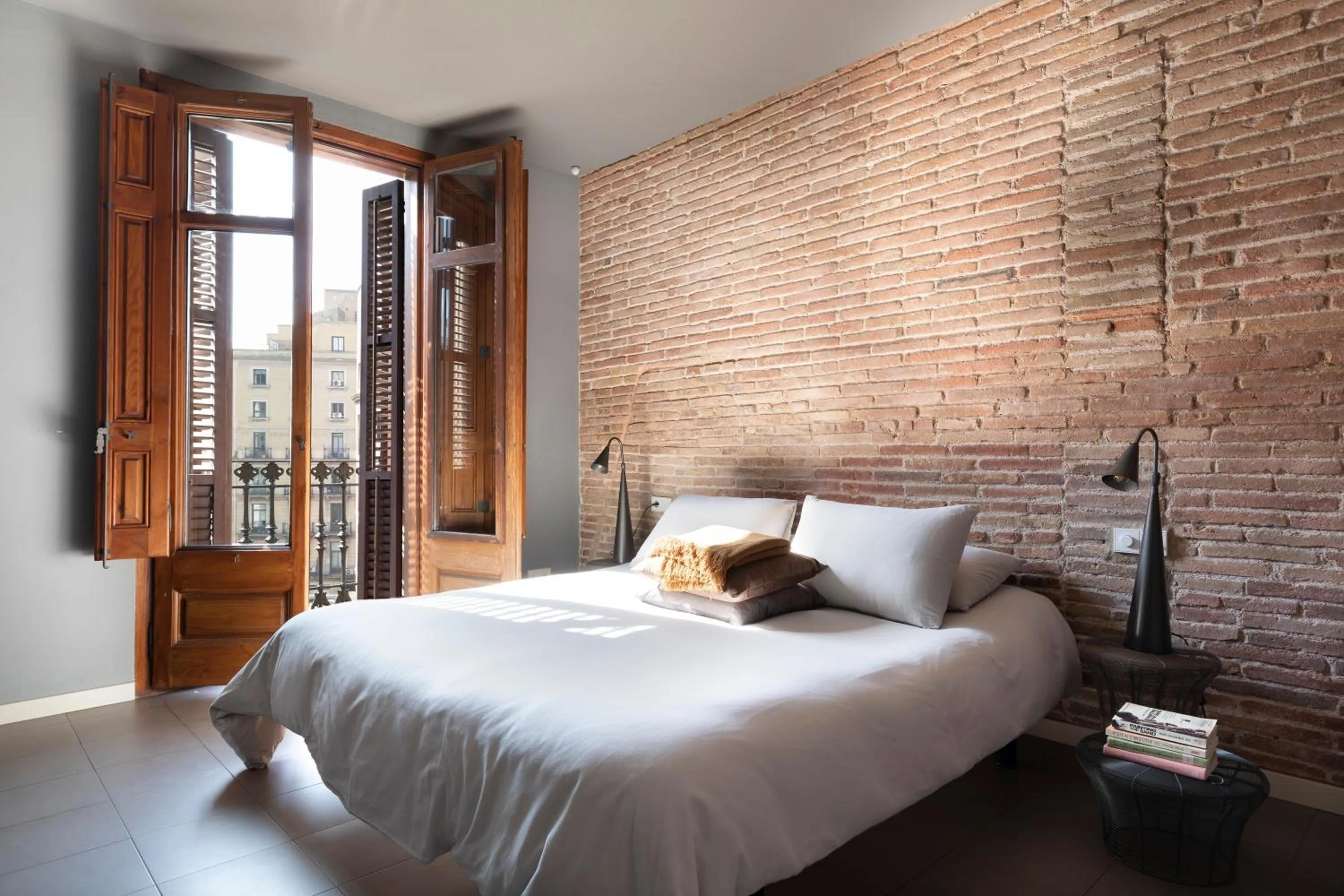 Bed in DestinationBCN Universitat Apartments