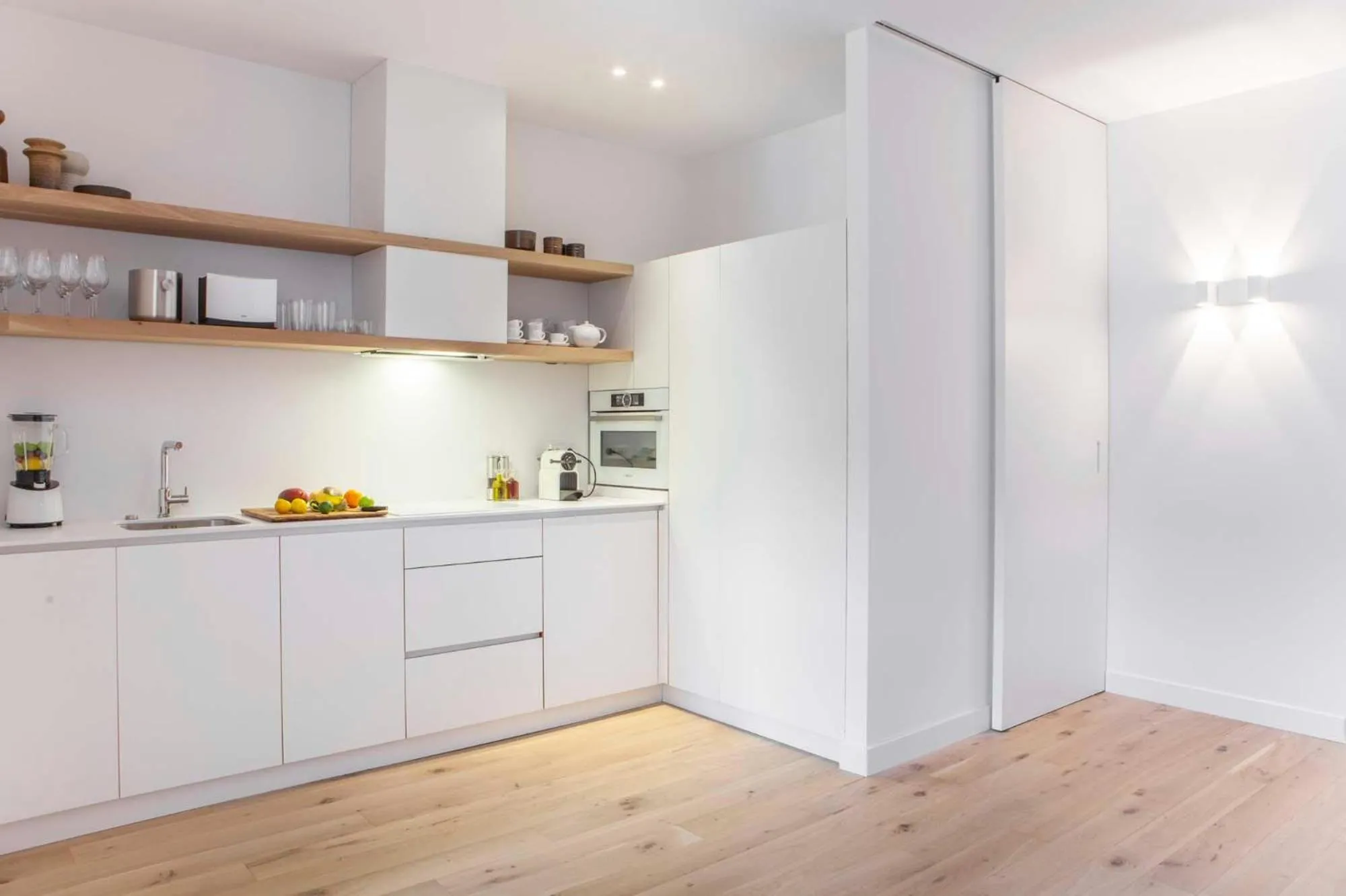 DestinationBCN Universitat Apartments