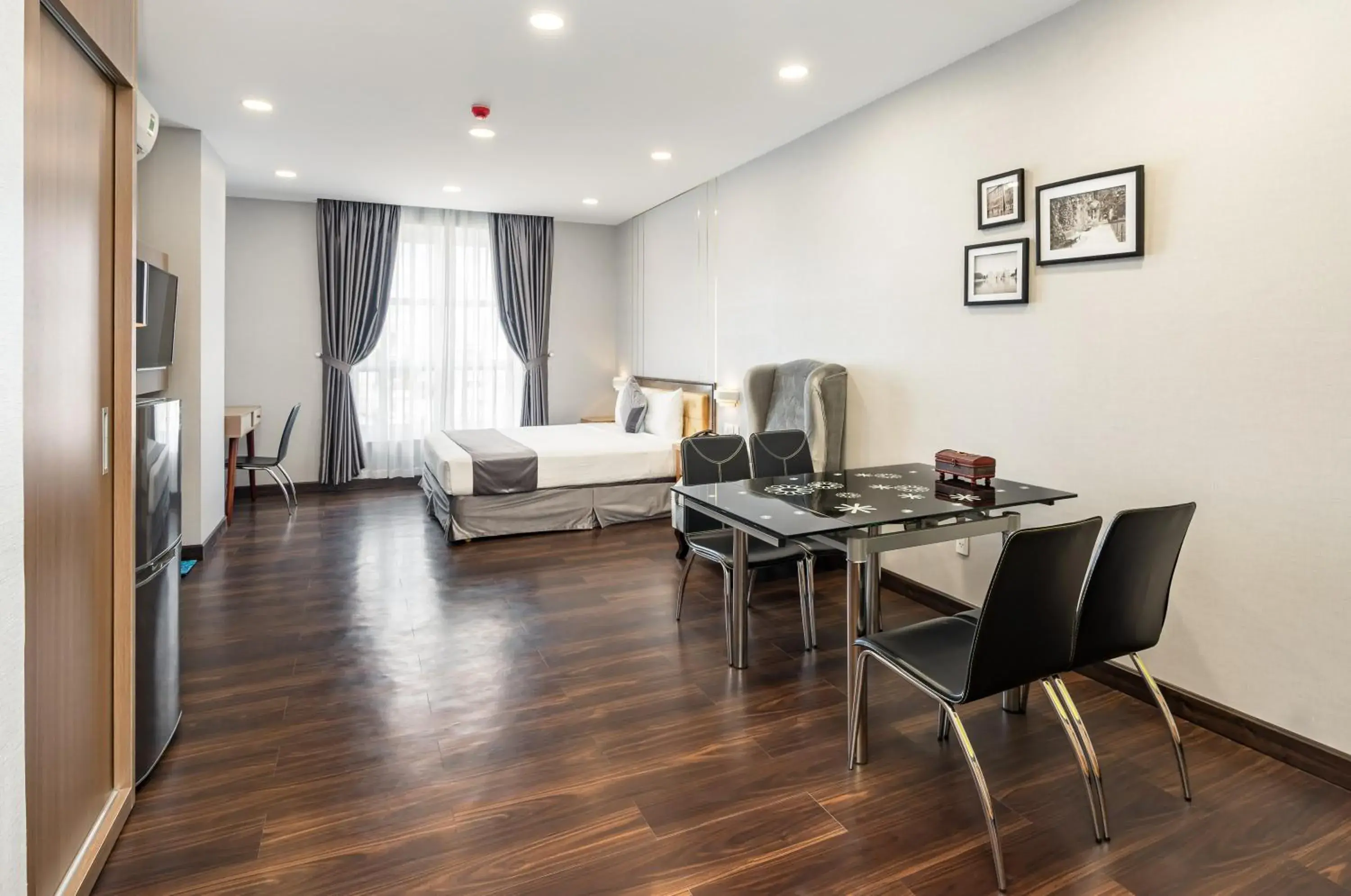 Bed in Emerald Central Bed in Emerald Central