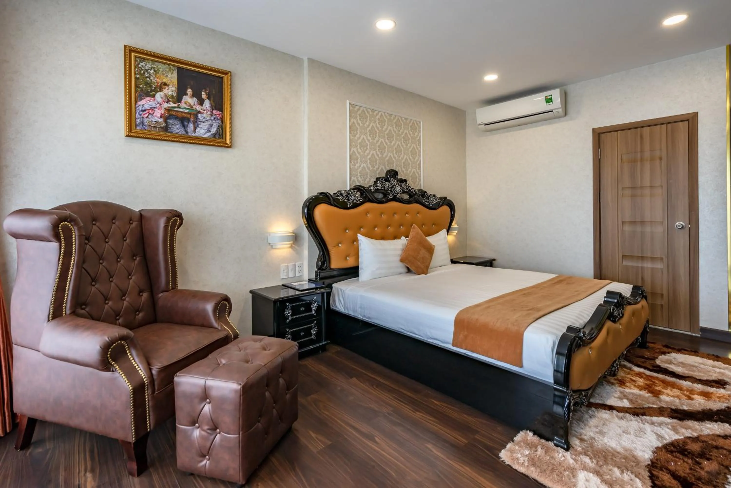 Bed in Emerald Central