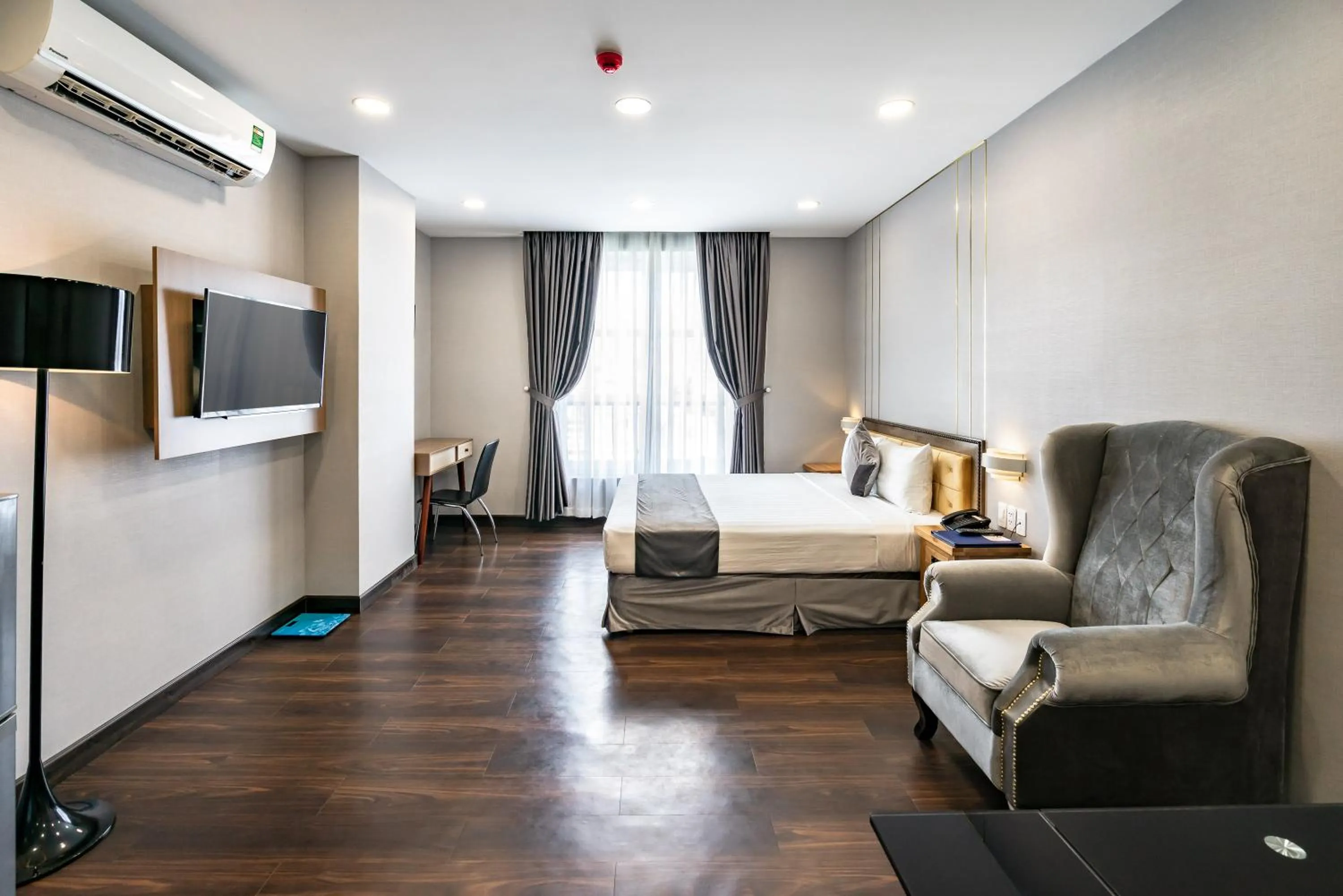 Bed in Emerald Central