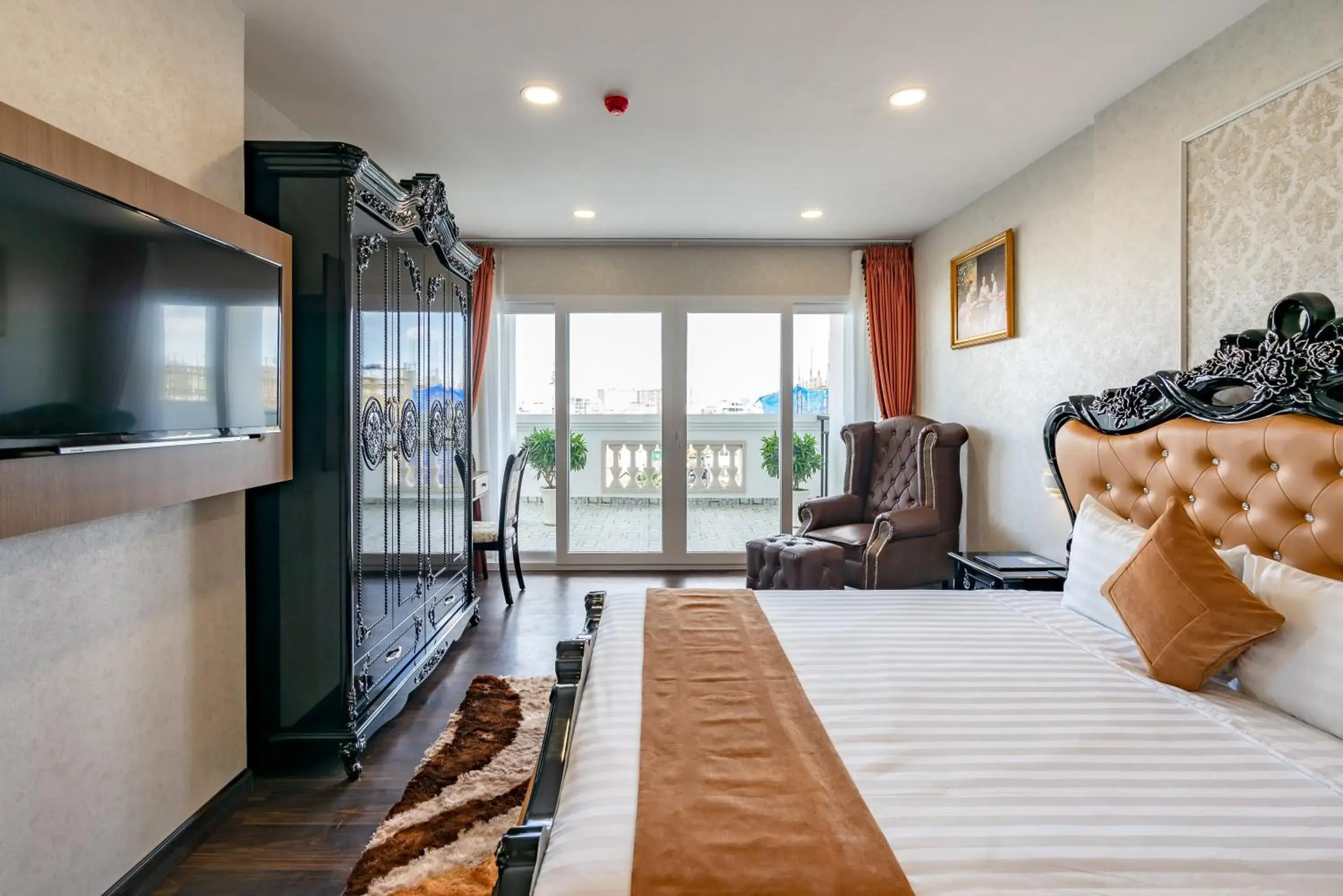 Presidential Suite in Emerald Central Presidential Suite in Emerald Central