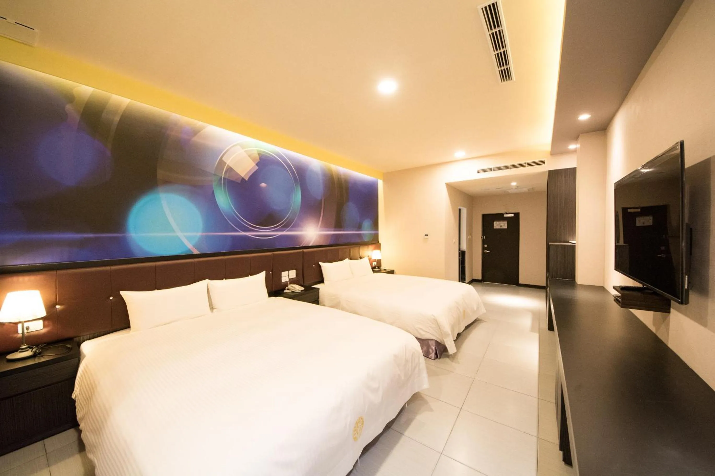 Photo of the whole room, Bed in Dongdaemun Boutique Hotel