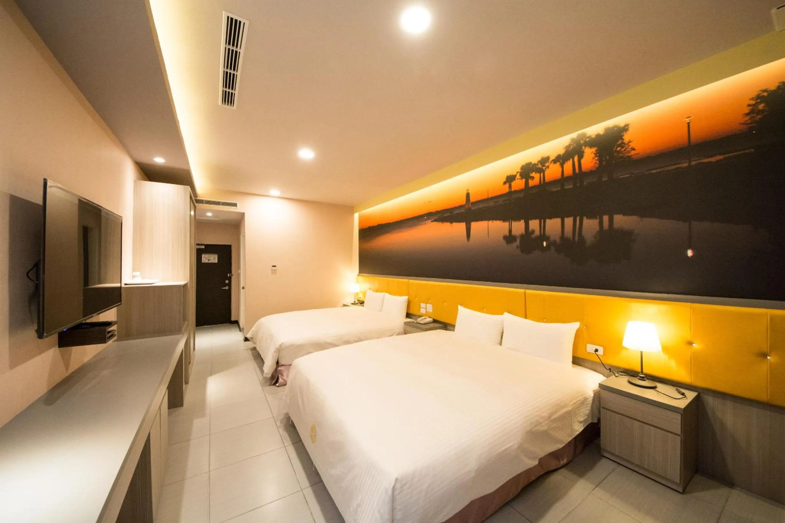 Photo of the whole room, Bed in Dongdaemun Boutique Hotel