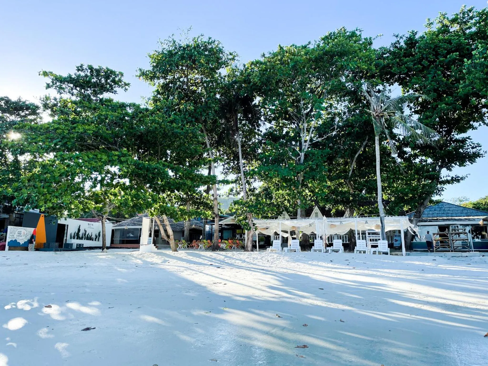 Beach in Malibu Samed Resort