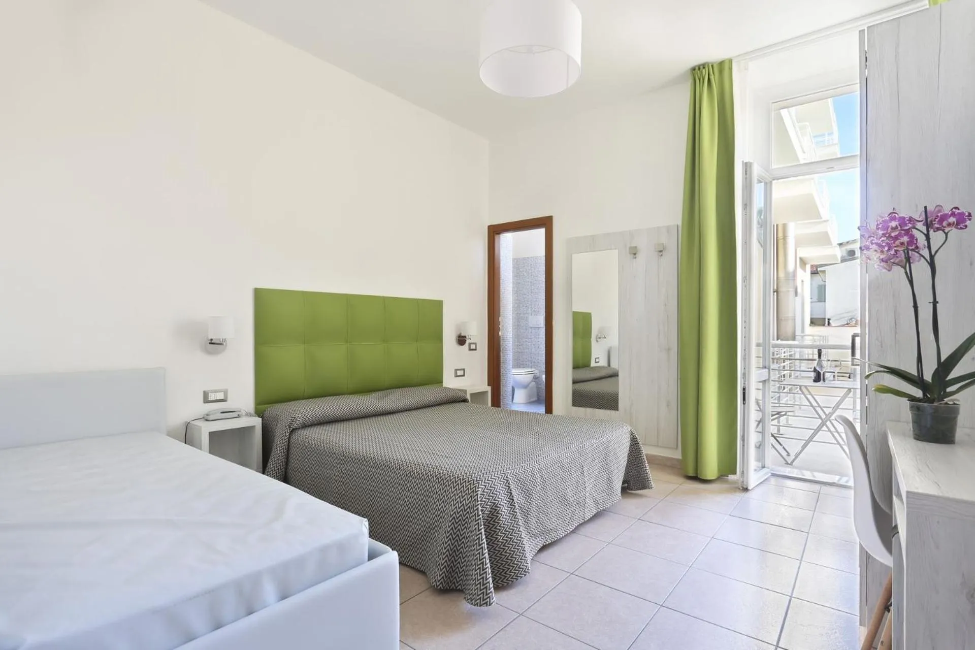 Bed in Hotel Nuovo Tirreno