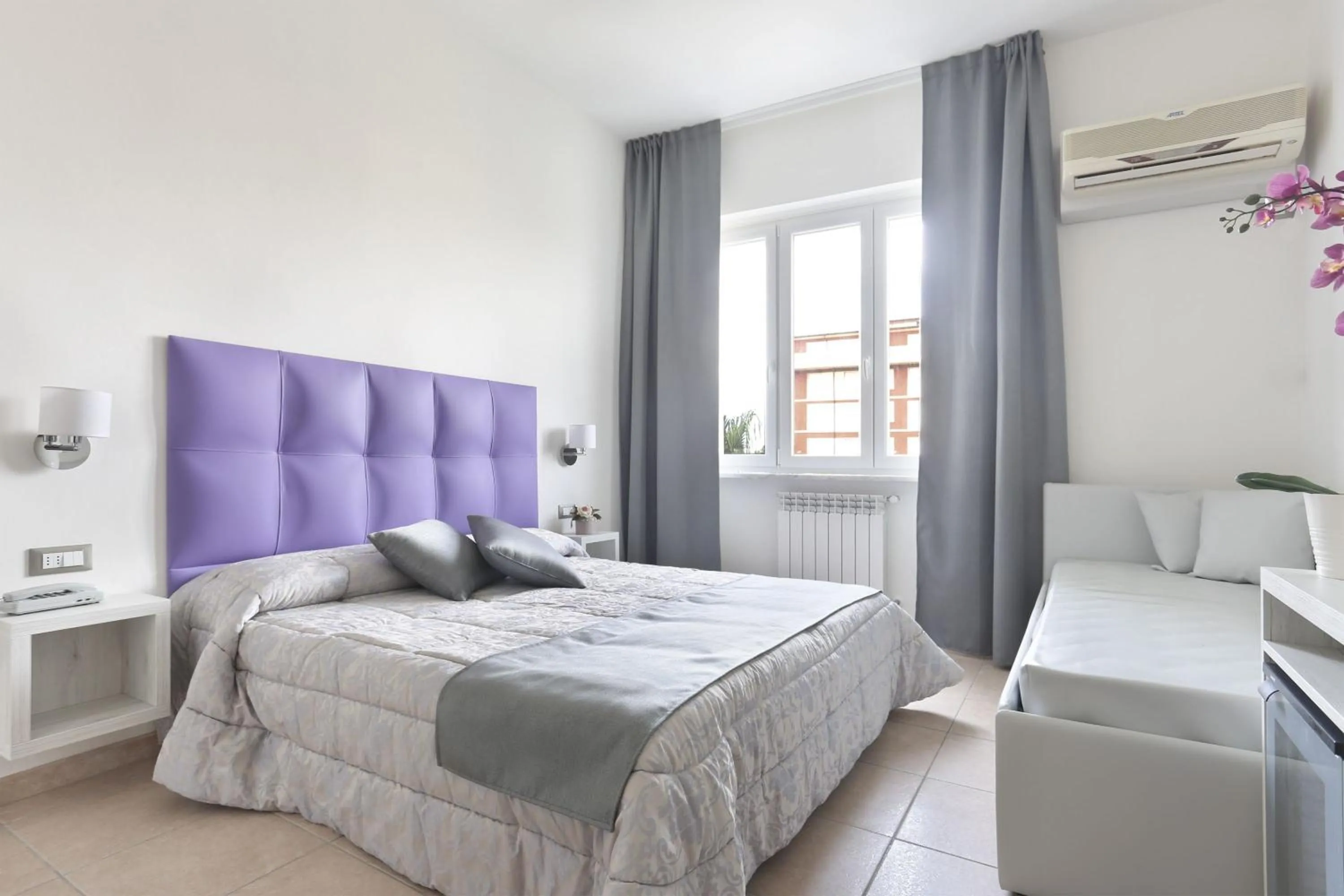 Balcony/Terrace, Bed in Hotel Nuovo Tirreno