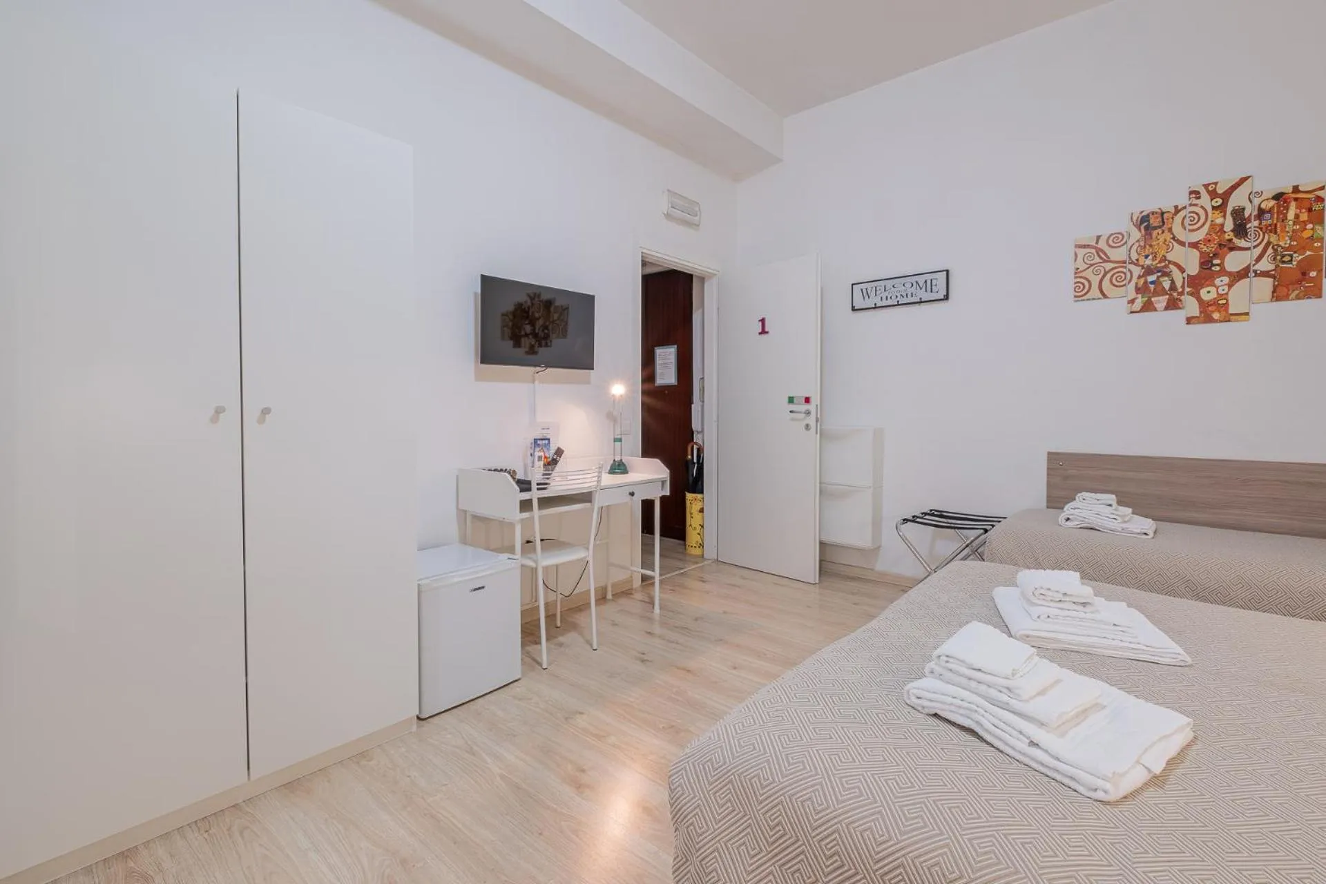 Bed in Damiani & Sister Guesthouse