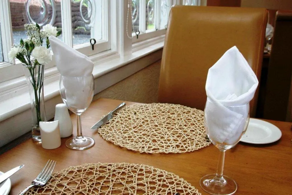 Food and drinks, Seating Area in The Southfield Hotel