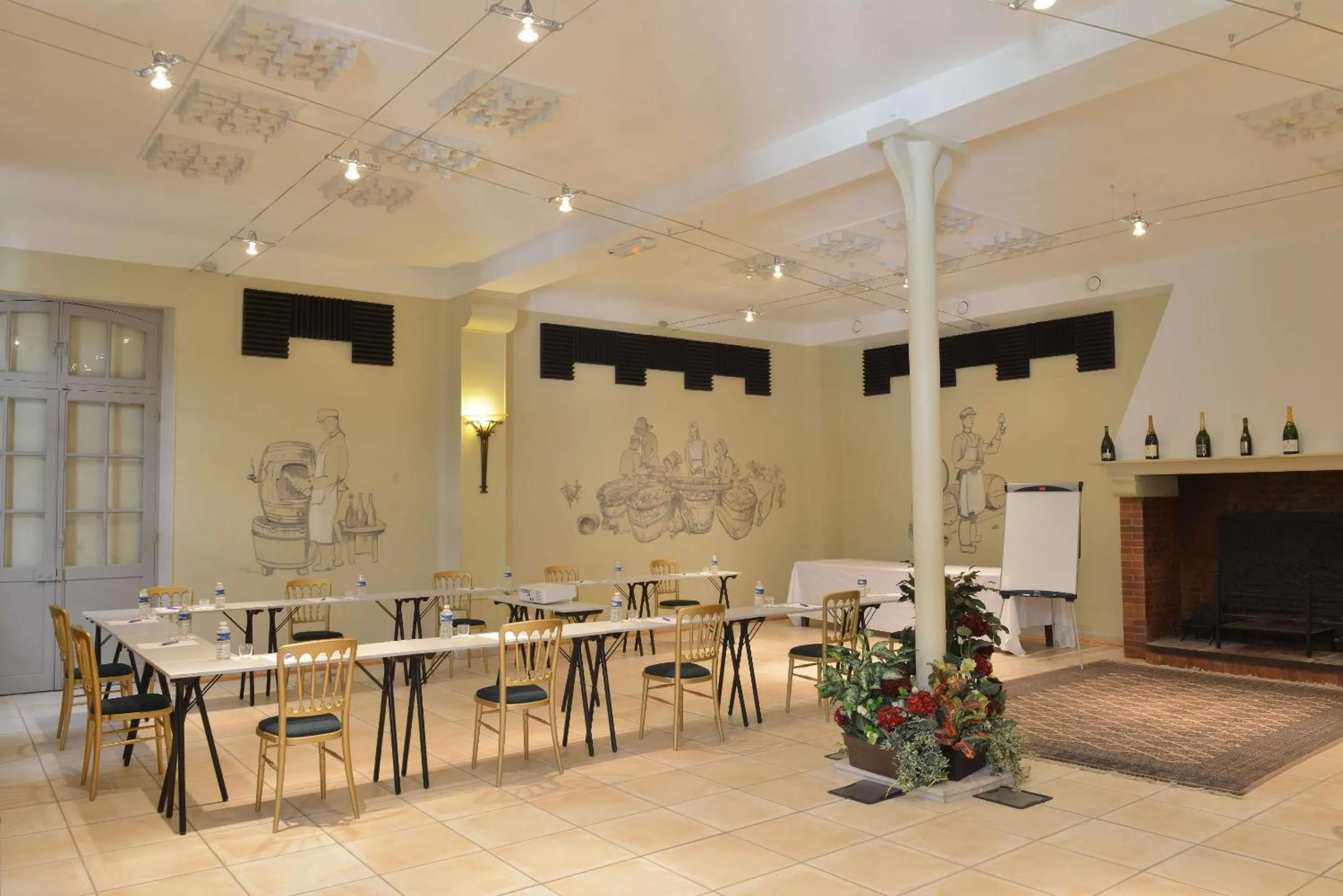 Meeting/conference room in Hotel Castel Jeanson