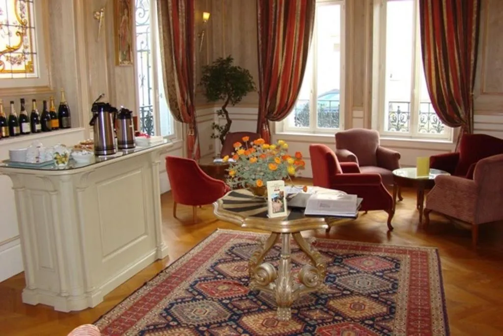 Lobby or reception in Hotel Castel Jeanson