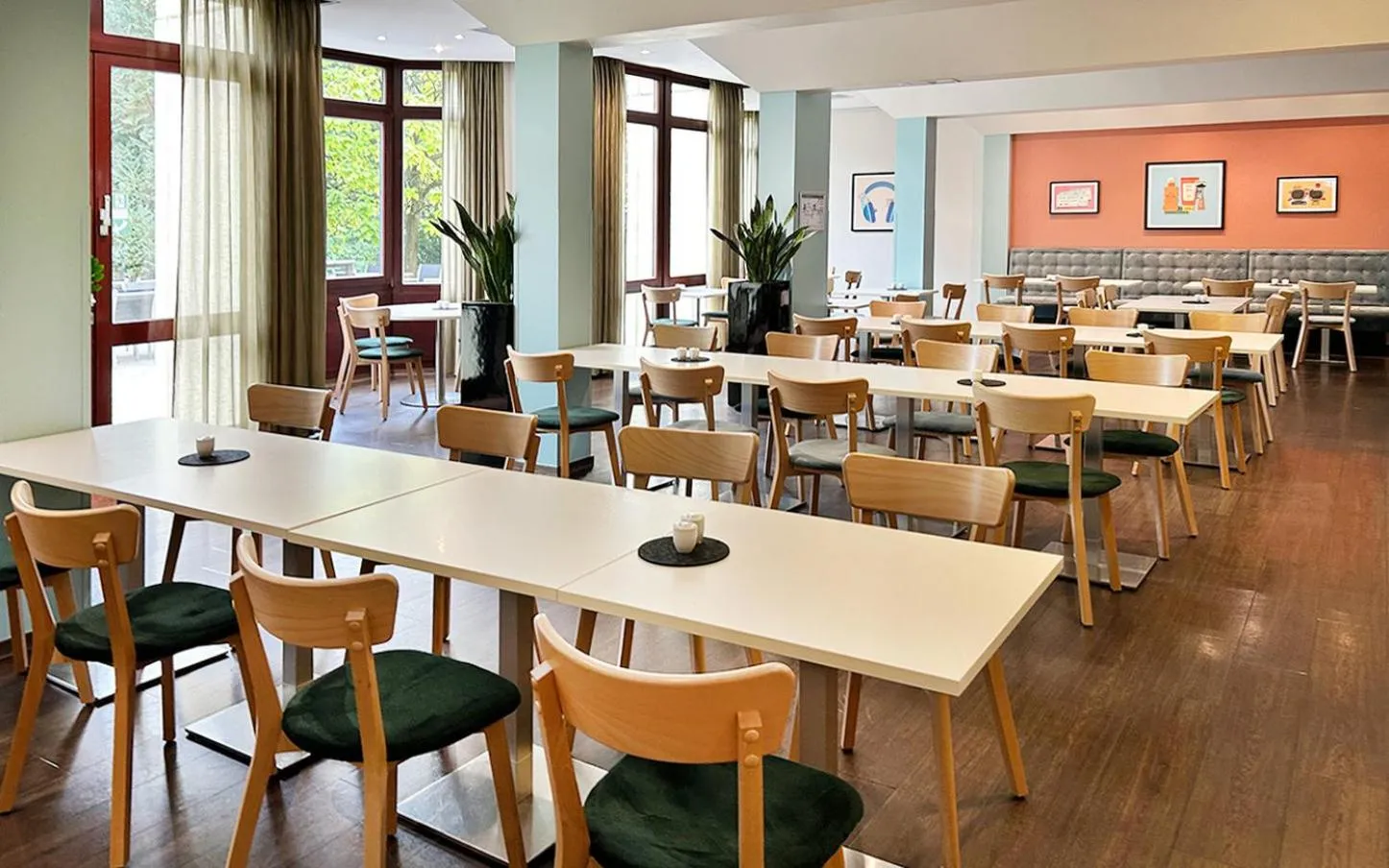 Breakfast in Garner Hotel Osnabrück by IHG