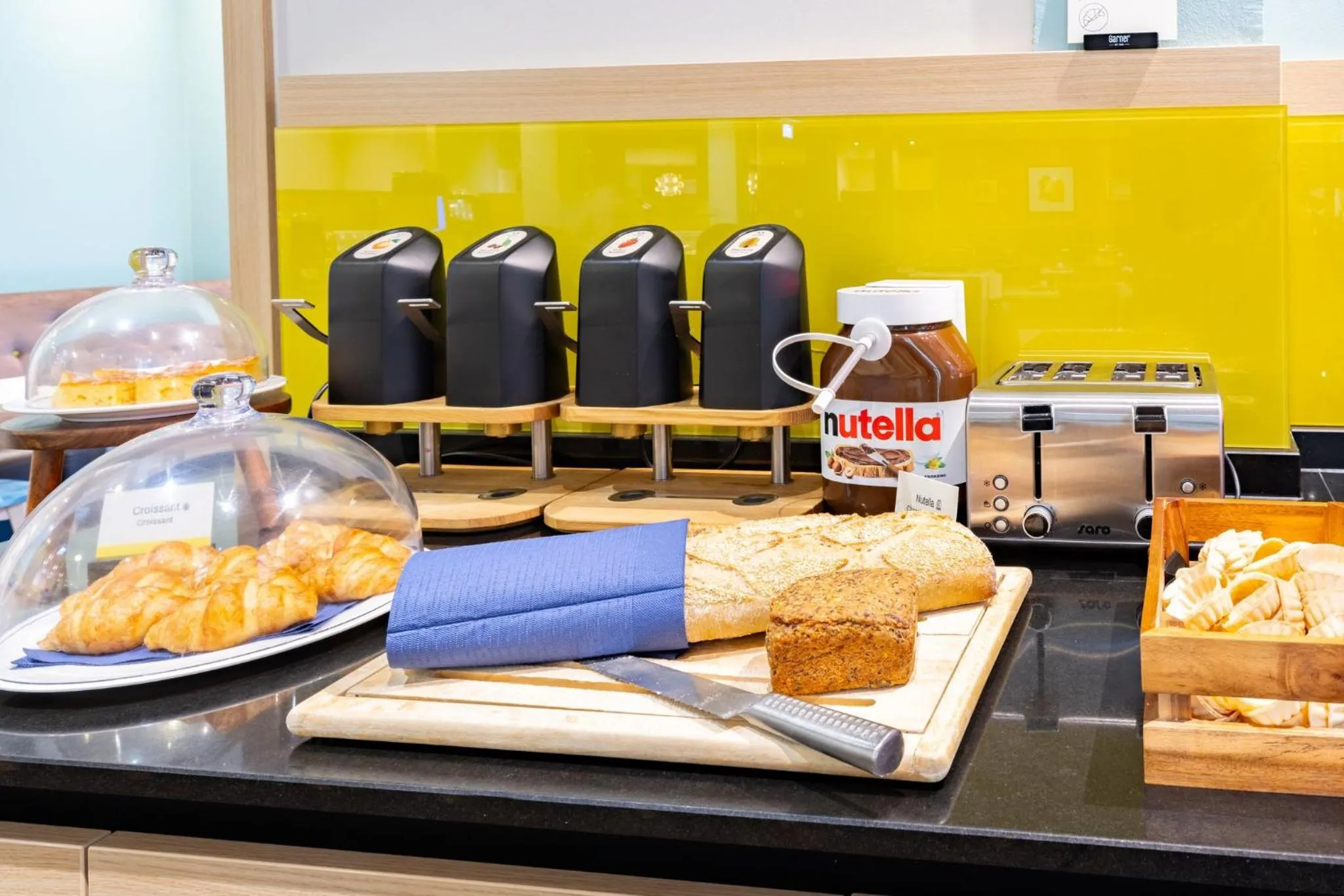 Restaurant/places to eat in Garner Hotel Osnabrück by IHG