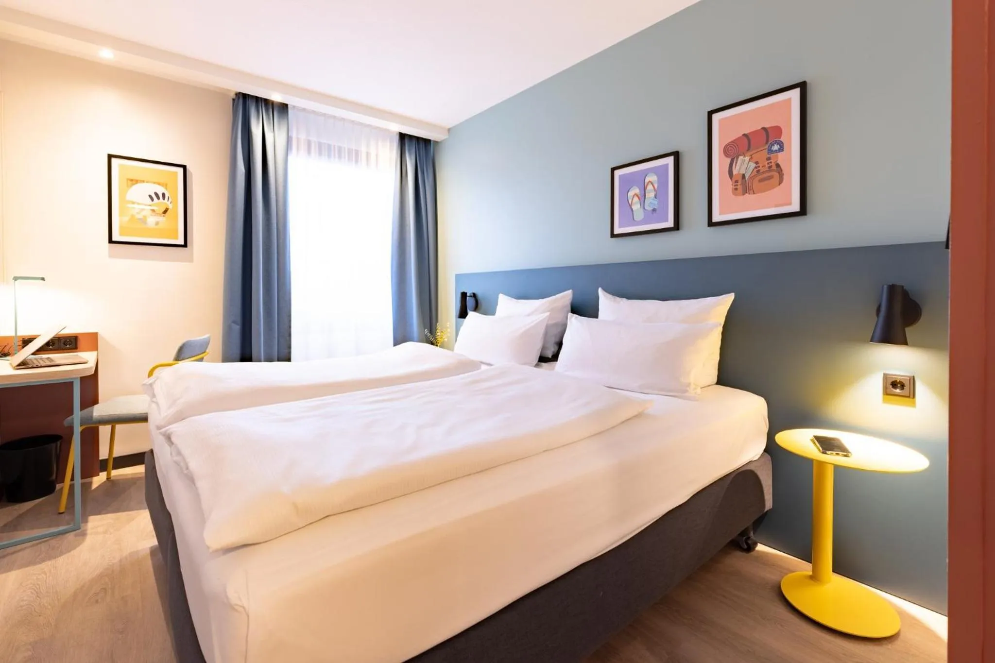 Photo of the whole room, Bed in Garner Hotel Osnabrück by IHG