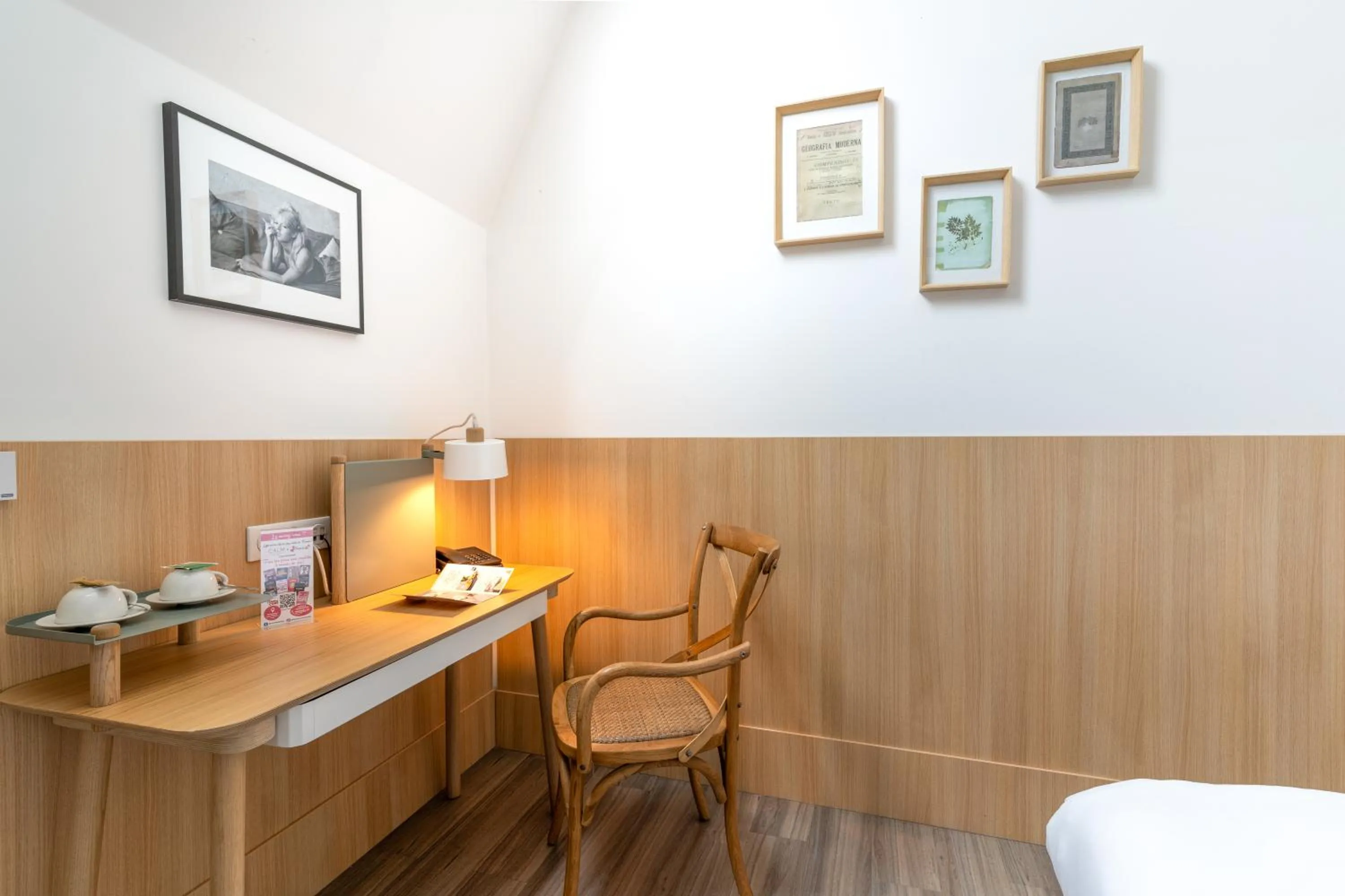 Seating area in CALM Appart' & Hostel