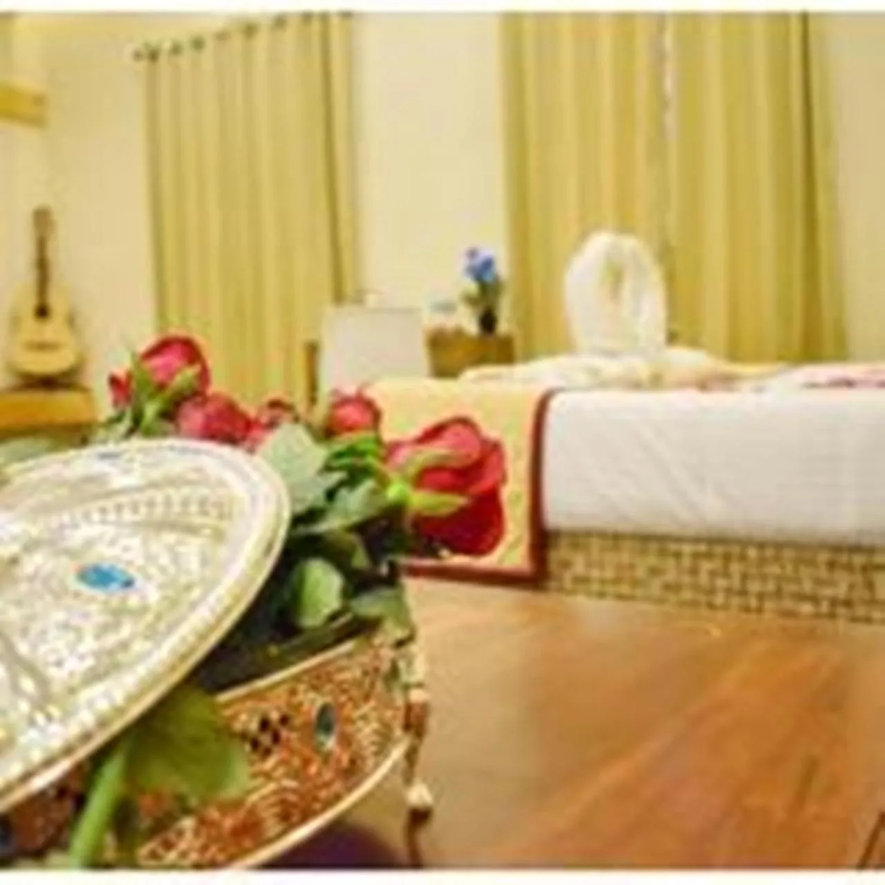 Massage, Bed in Villa Montecarlo