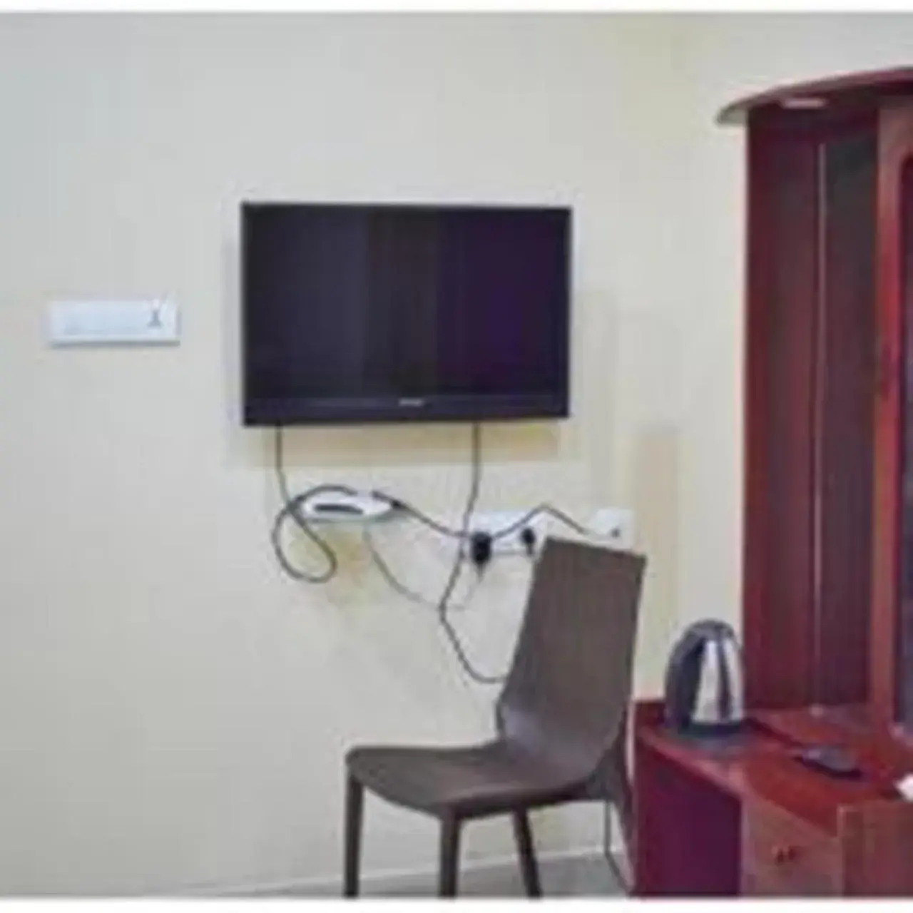 Communal lounge/ TV room in Villa Montecarlo Communal lounge/ TV room in Villa Montecarlo