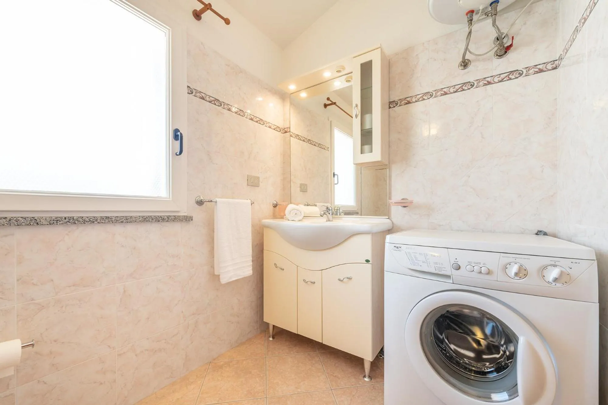 Bathroom in AffittaSardegna-Villino Panna