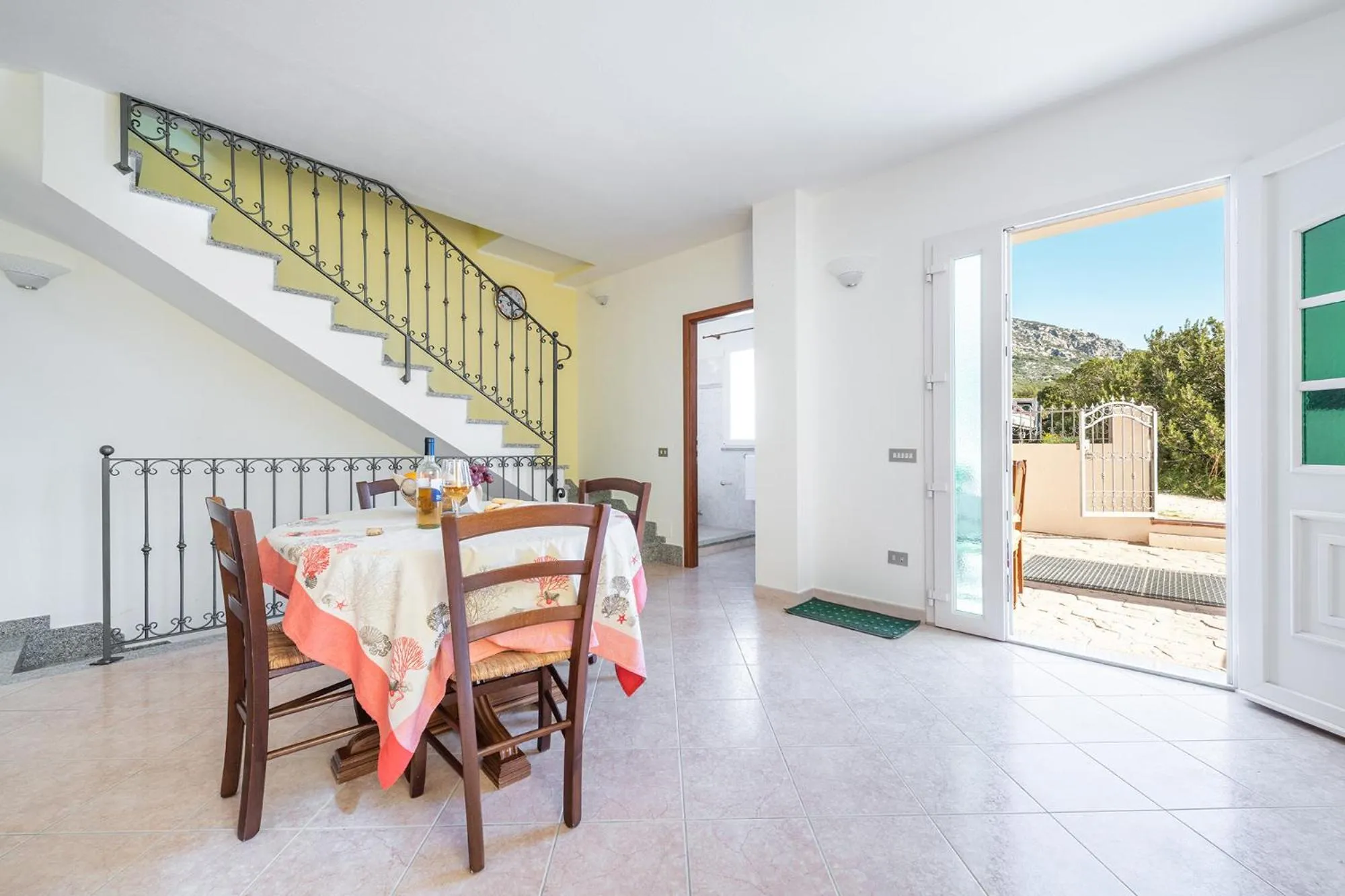 Dining area in AffittaSardegna-Villino Panna