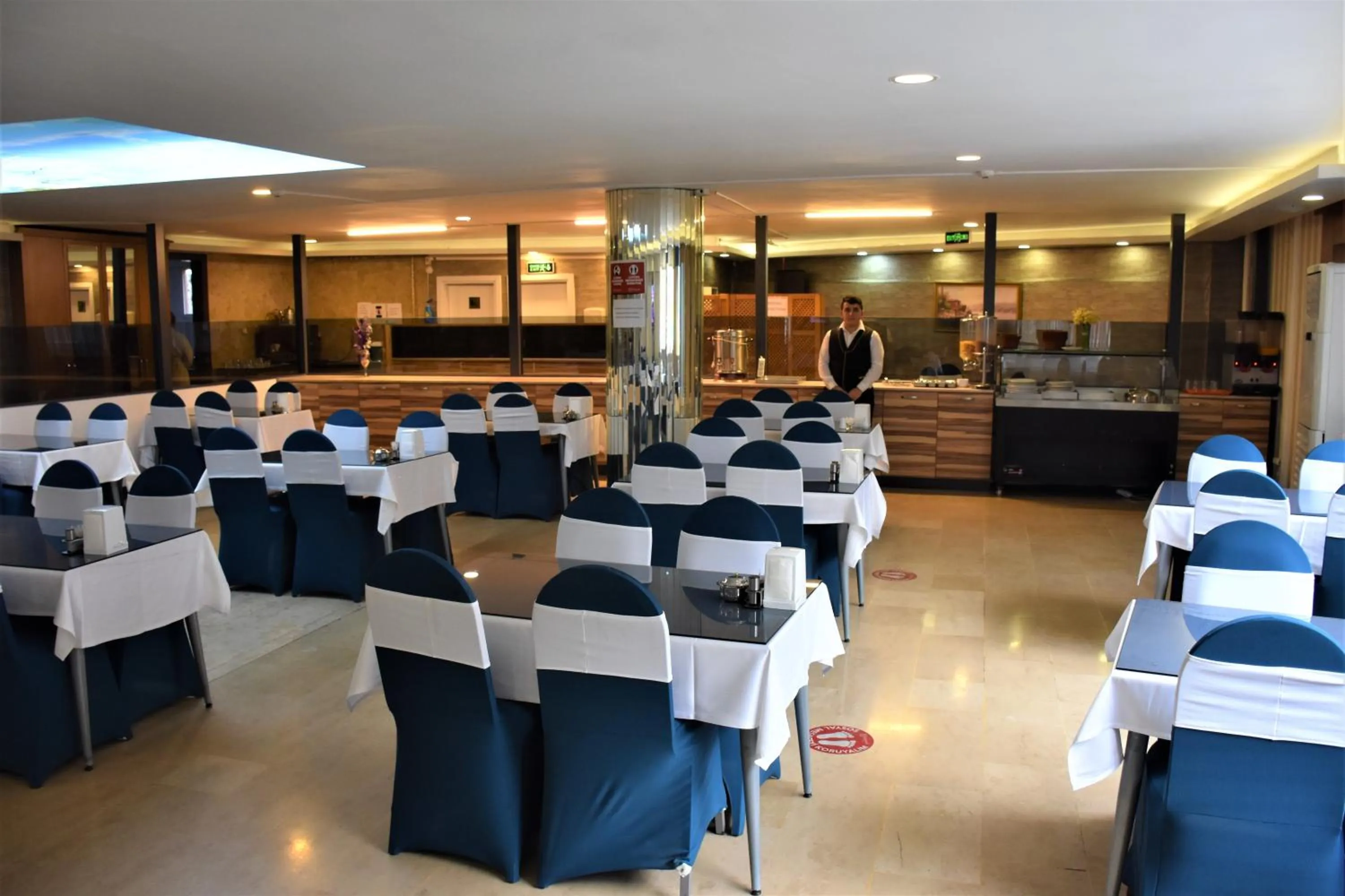Restaurant/places to eat in DİNAR HOTEL