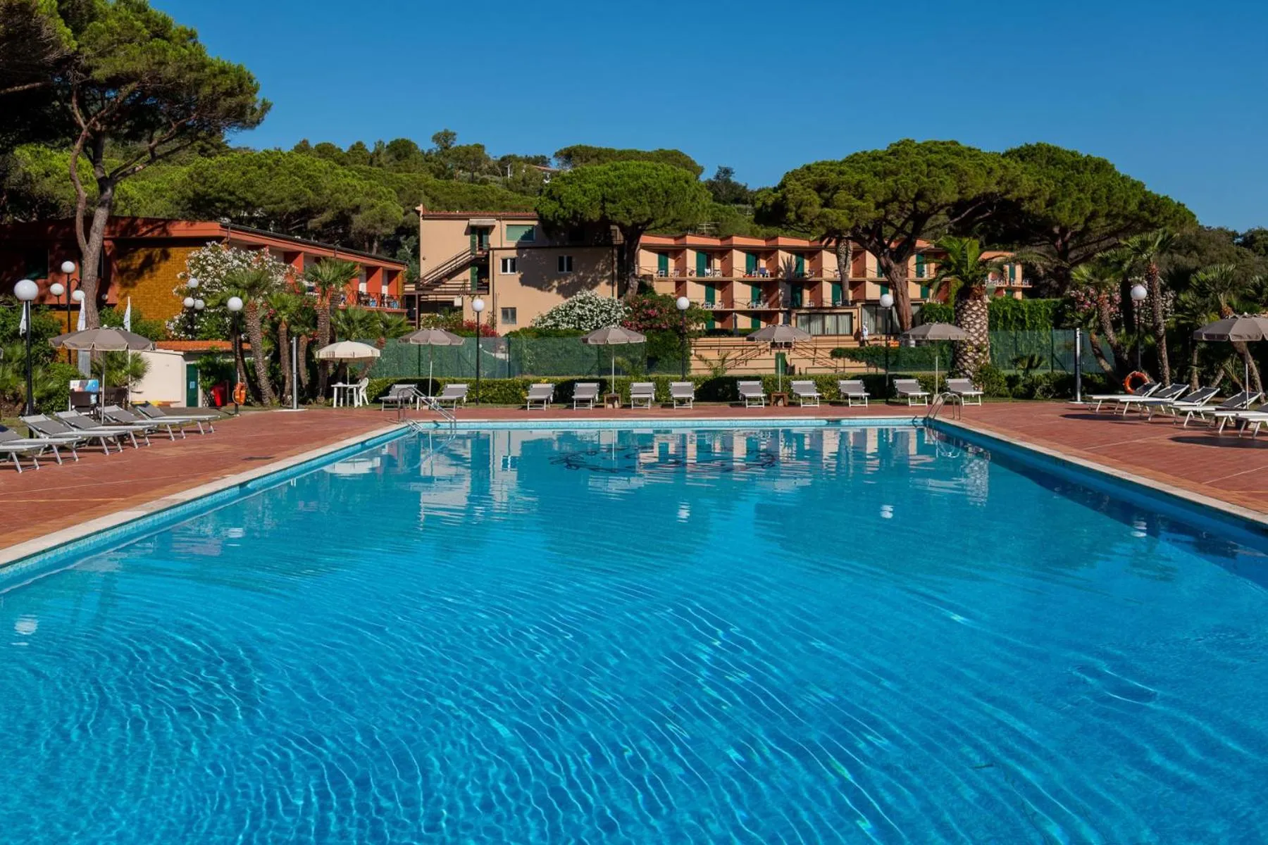 Swimming pool in Hotel Desiree