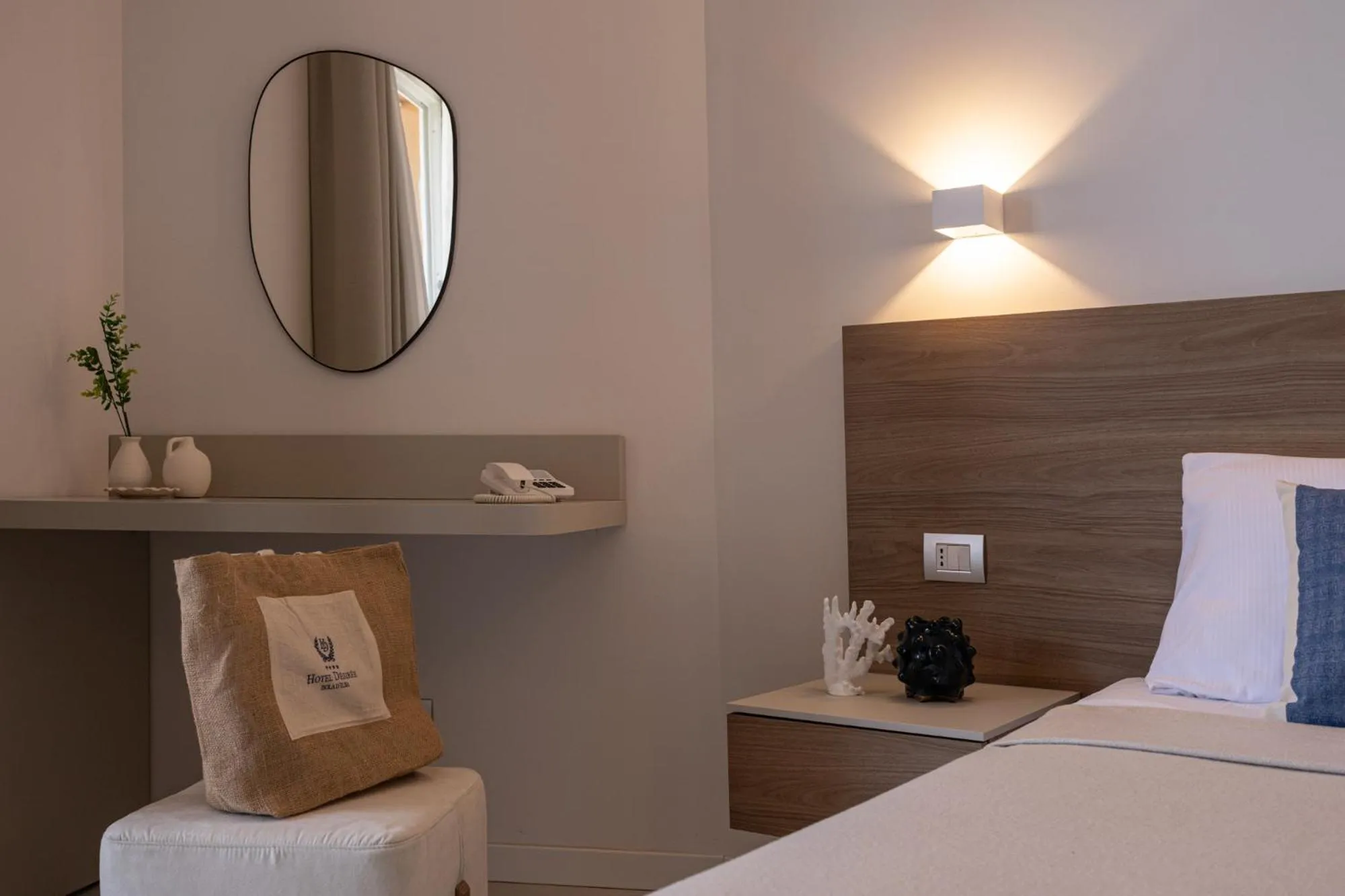 Bedroom, Bed in Hotel Desiree