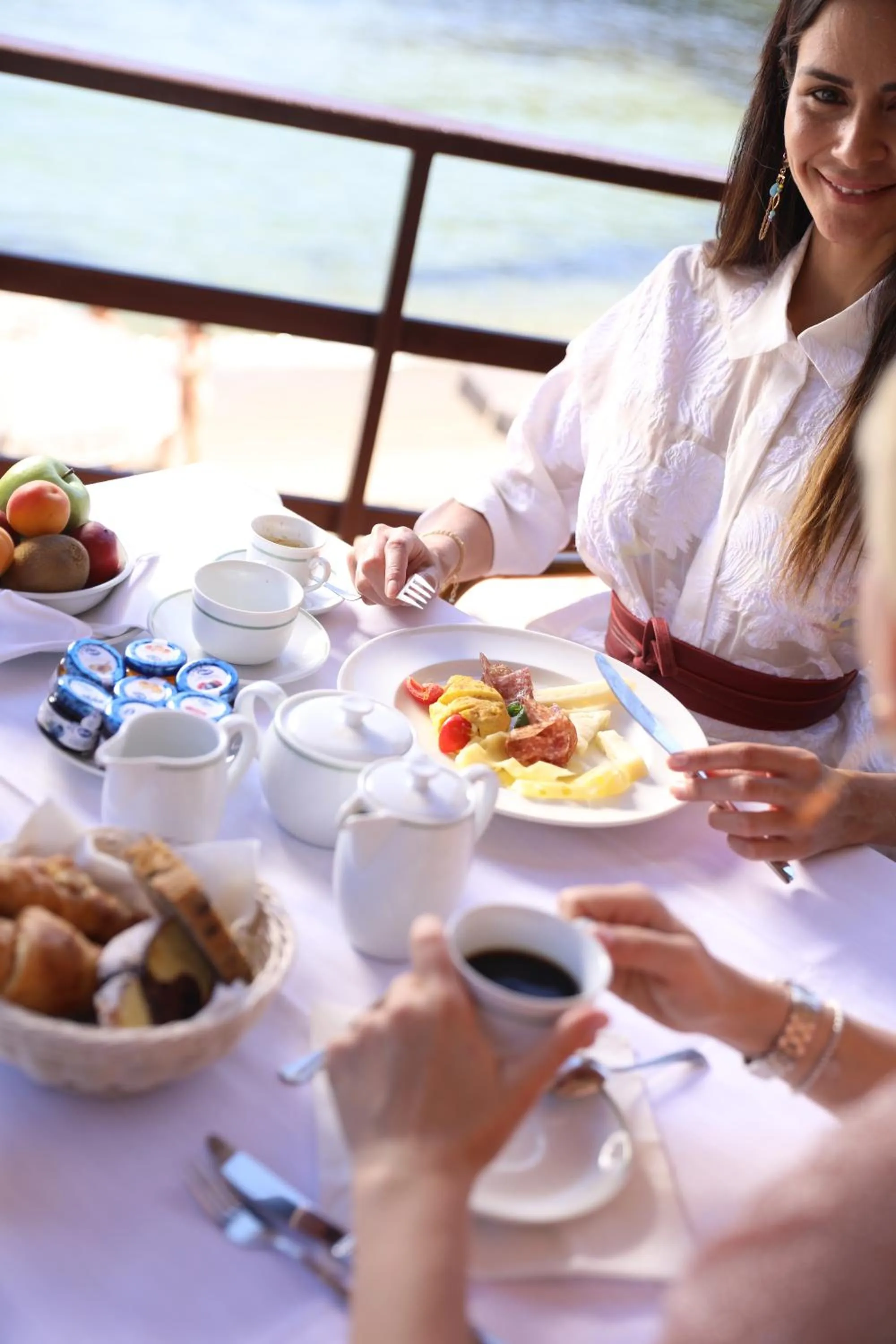 Restaurant/places to eat in Hotel Desiree