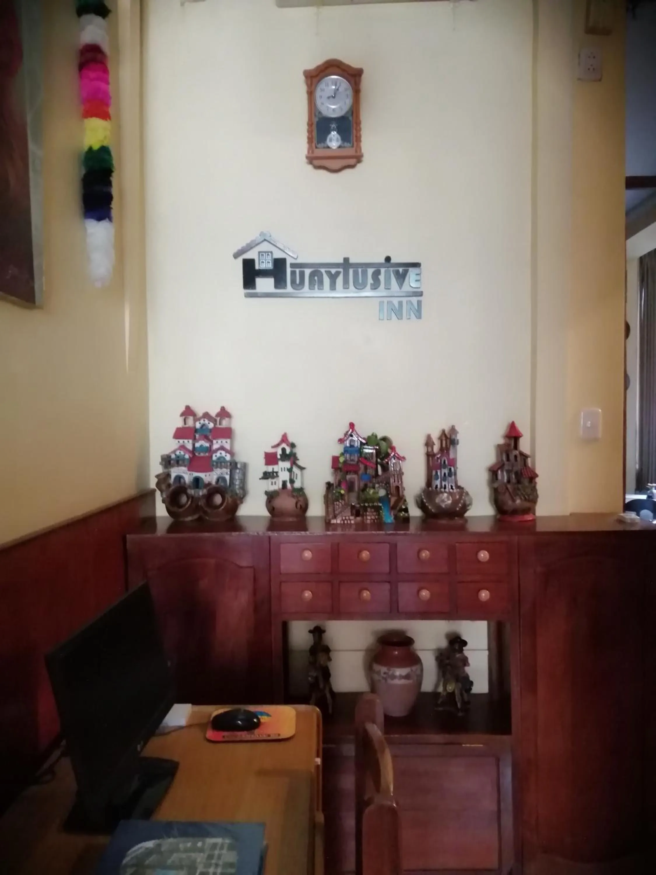 Logo/Certificate/Sign in Huaytusive Inn Hotel