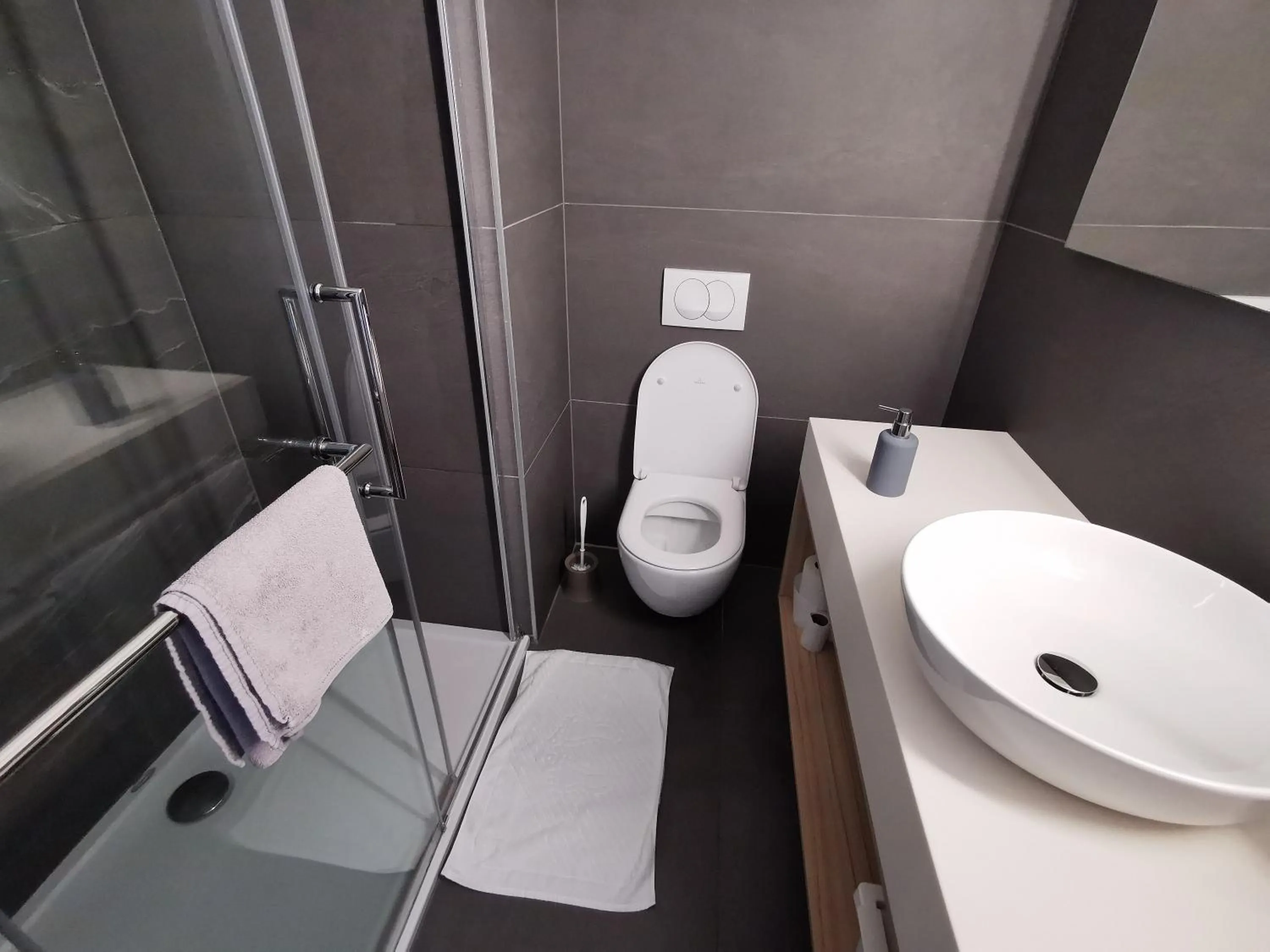 Bathroom in Cha Cha Rooms