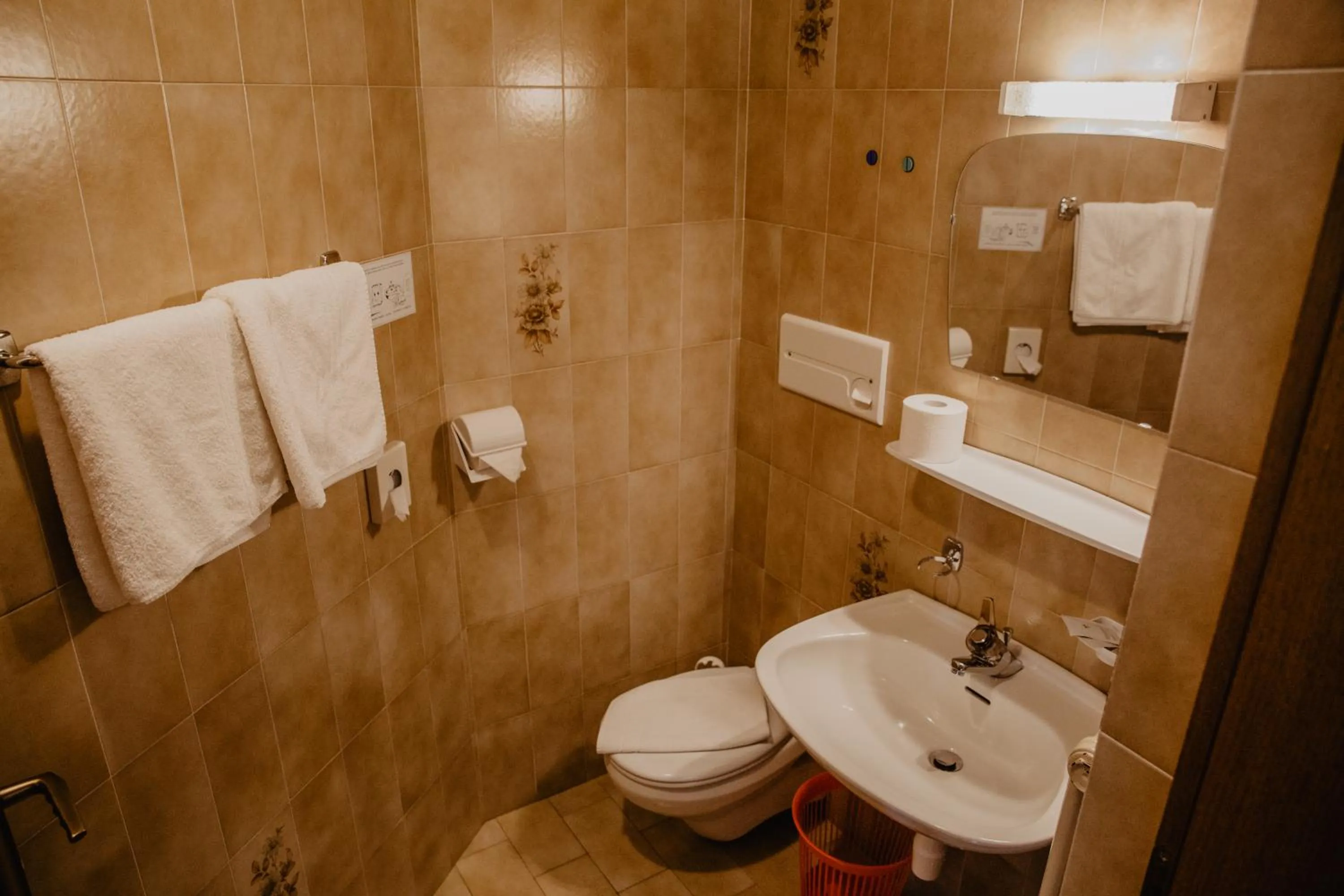 Toilet in Feldgärtenhof