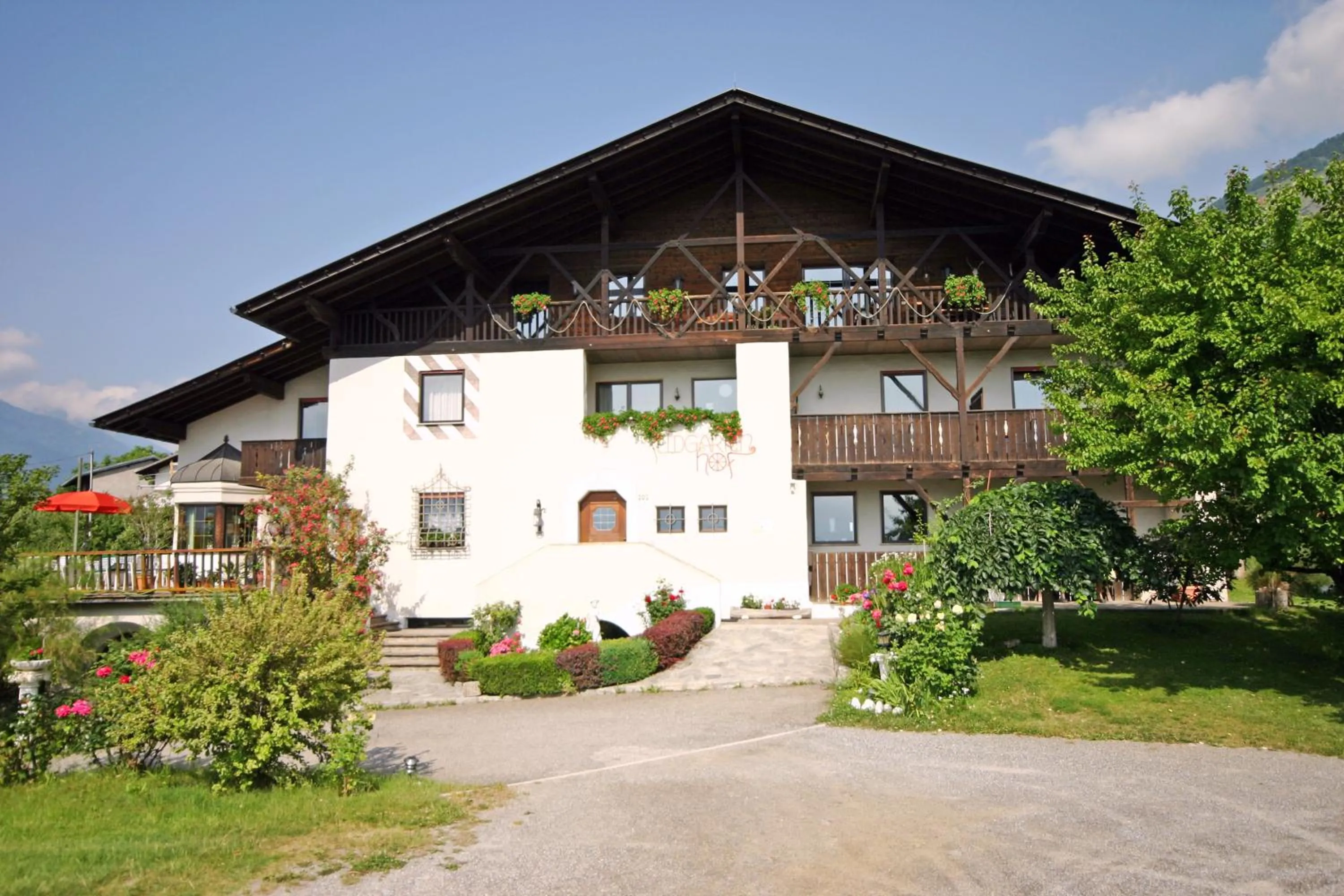 Property building in Feldgärtenhof