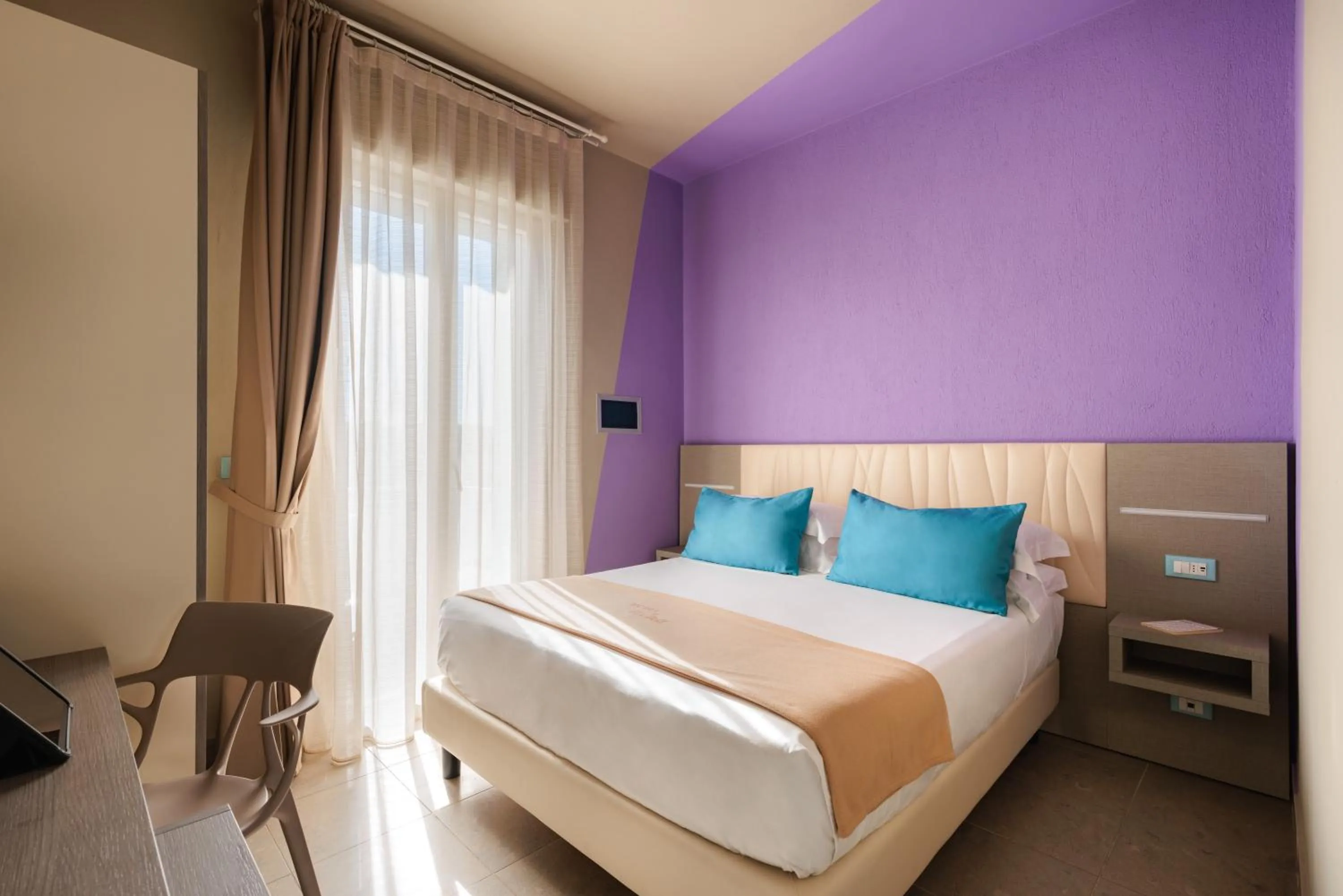 Bedroom, Bed in Hotel Nina