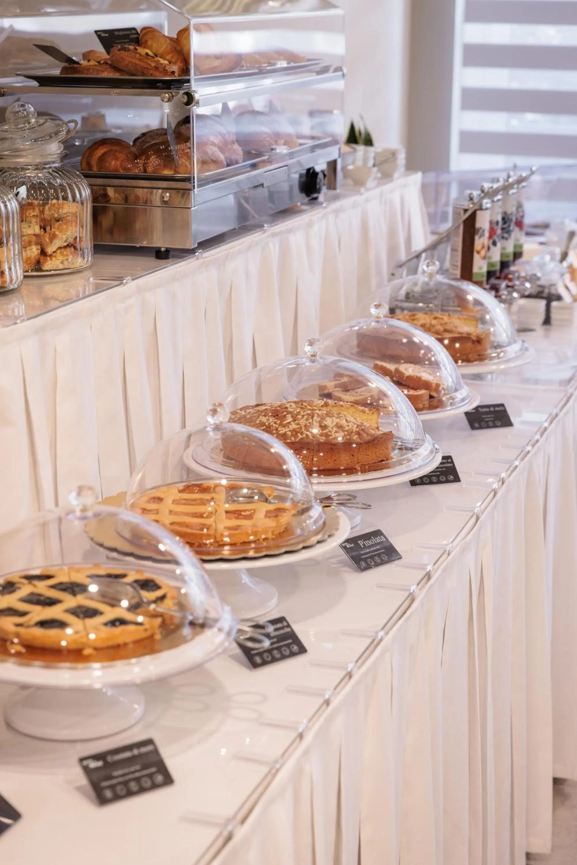 Breakfast in Hotel Nina