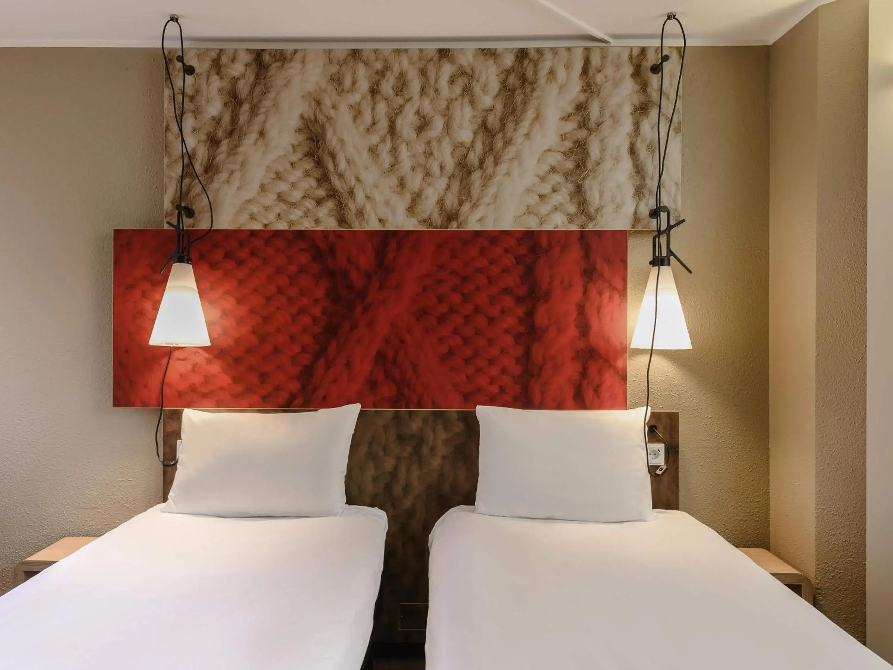 Bedroom, Bed in ibis Hotel München City Bedroom, Bed in ibis Hotel München City