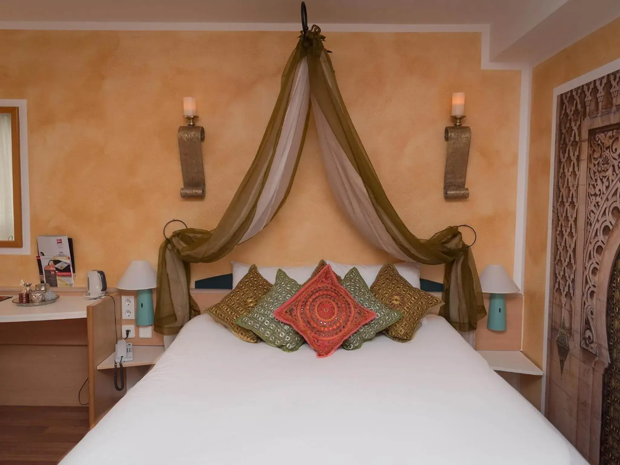 Bedroom, Bed in ibis Hotel München City Bedroom, Bed in ibis Hotel München City