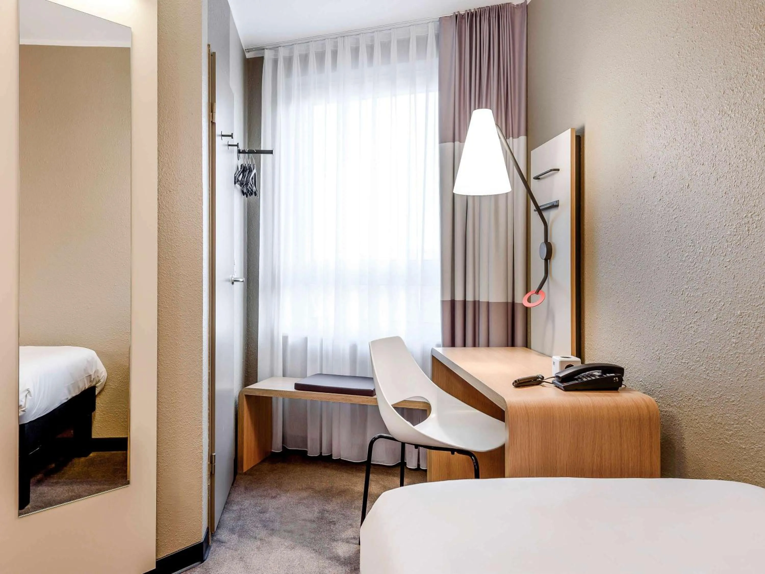 Photo of the whole room, Bed in ibis Hotel München City